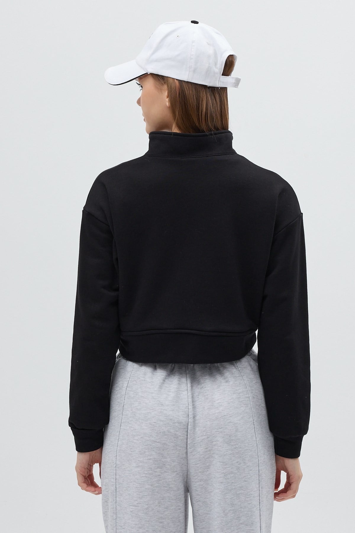 Siyah Kapüşonlu Fermuarlı Cepli Pamuklu Kadın Sweatshirt 3115A