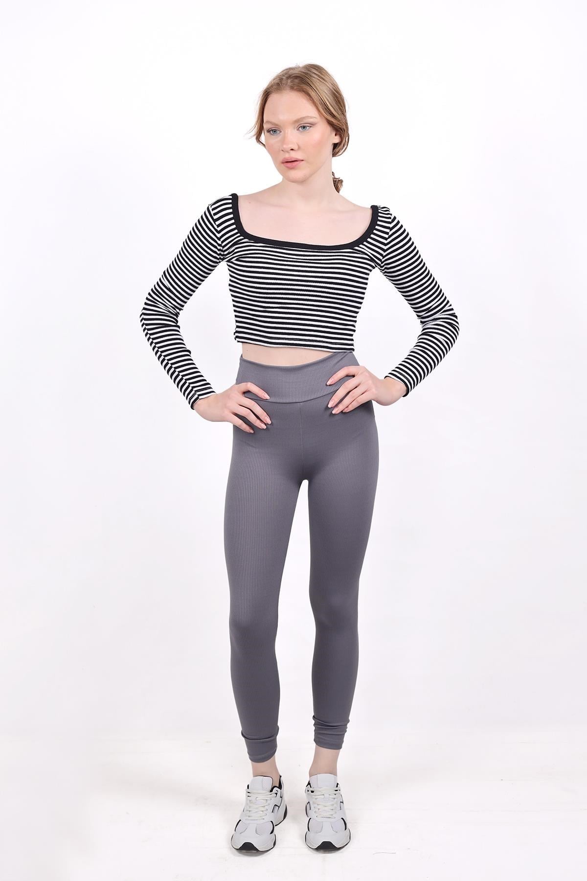 Siyah Kare Yaka Çizgili Crop Bluz 9904