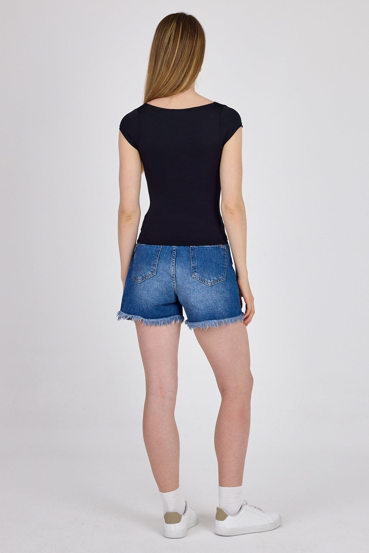 Siyah Kare Yaka Kısa Kol Body 3116