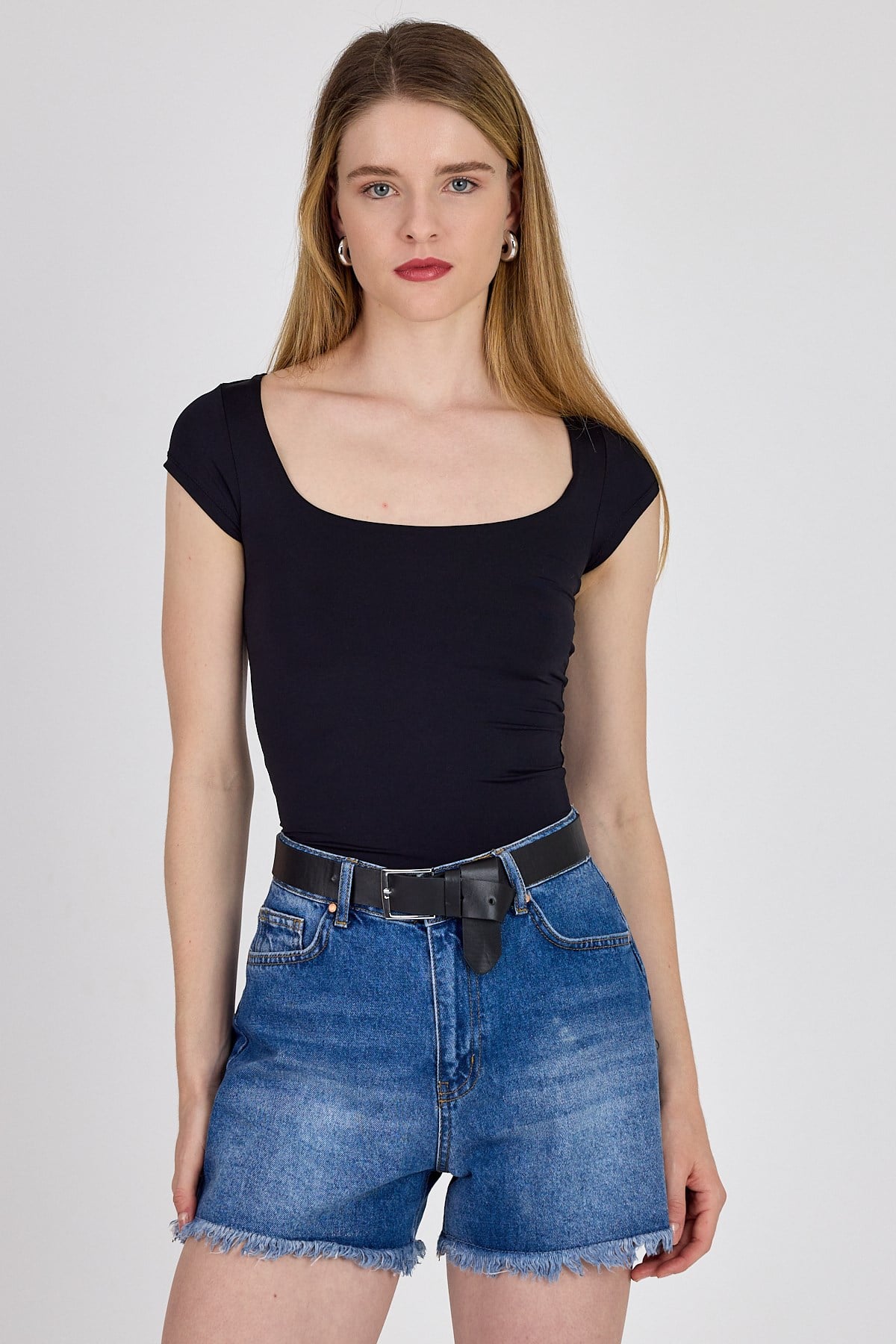 Siyah Kare Yaka Kısa Kol Body 3116