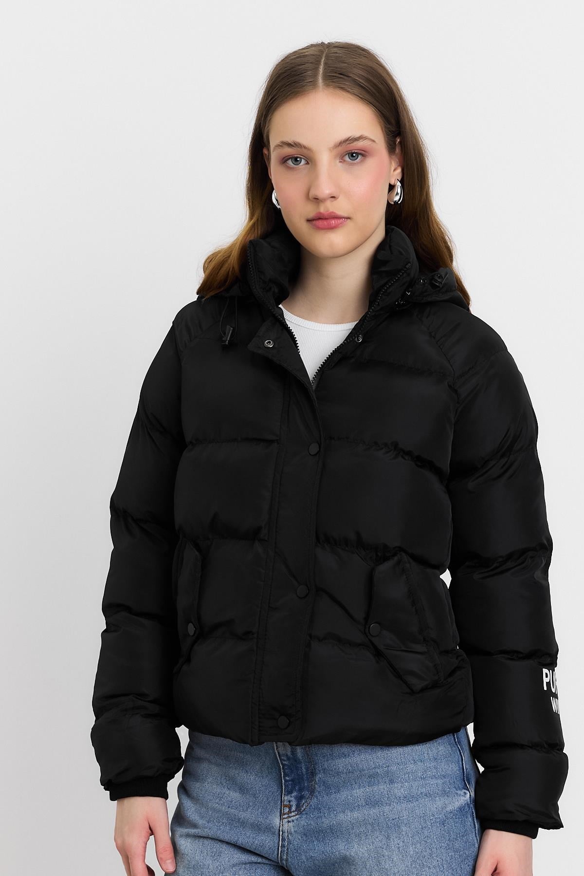 Siyah Kol Puffer Winter Yazı Mont 3020