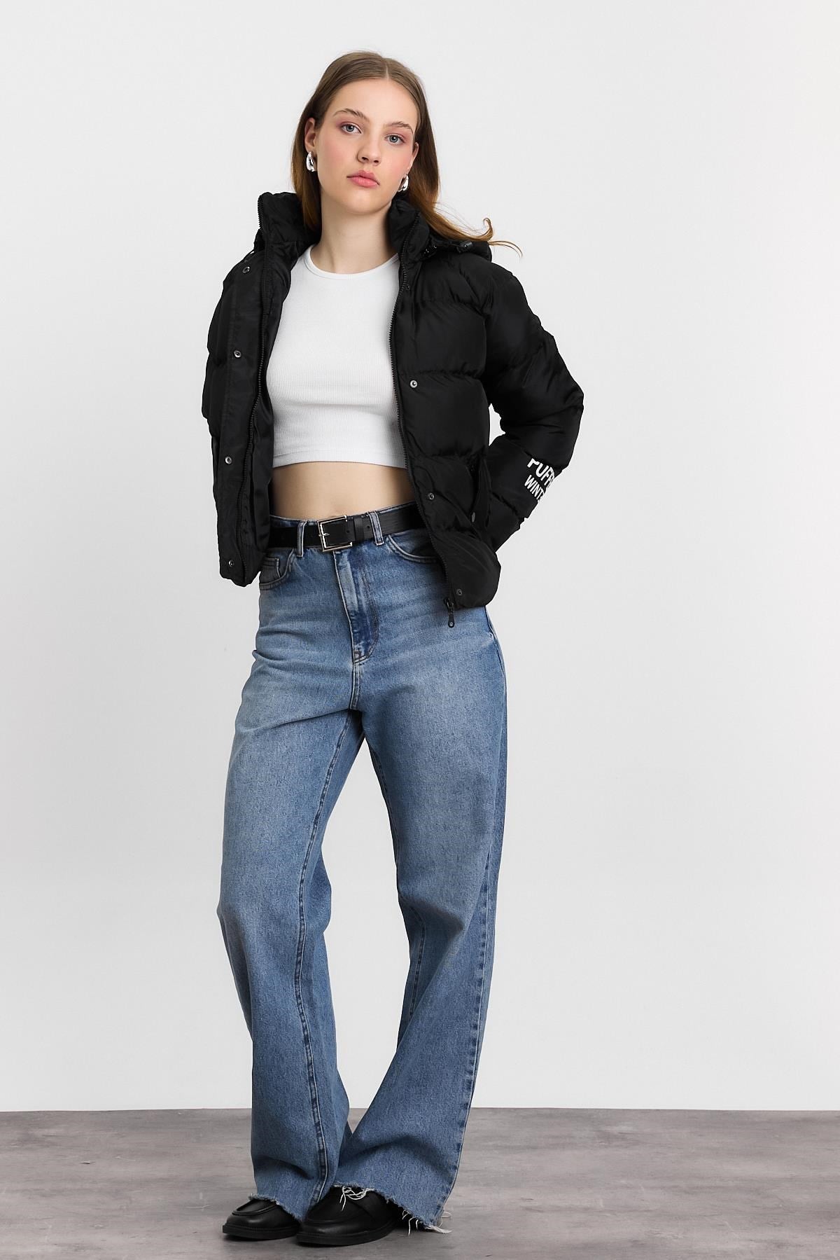 Siyah Kol Puffer Winter Yazı Mont 3020