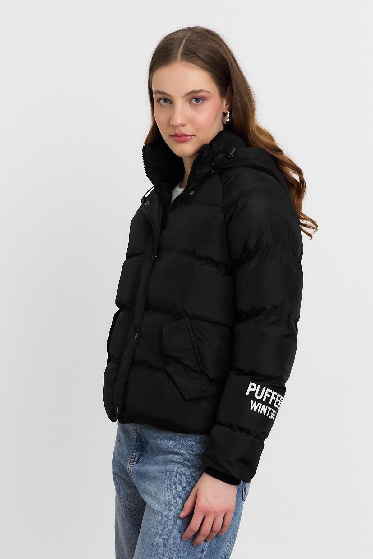 Siyah Kol Puffer Winter Yazı Mont 3020