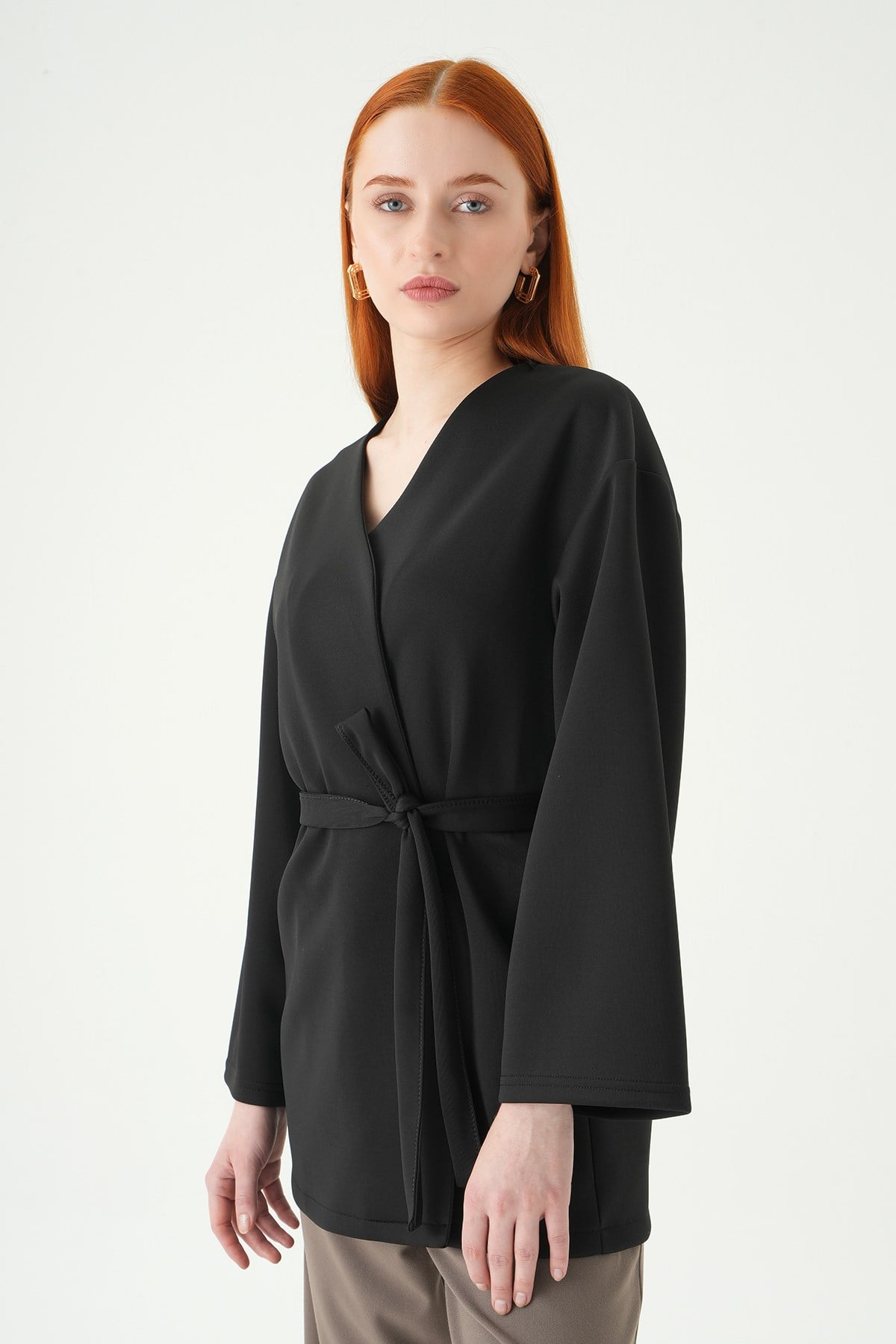 Siyah Kuşaklı Geniş Kol Kimono 3068A
