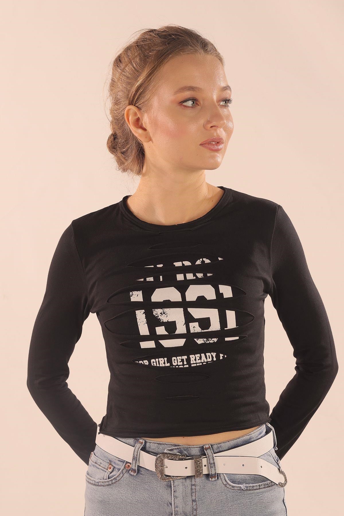 Siyah Ön Baskı Yırtık Detay Bluz 109