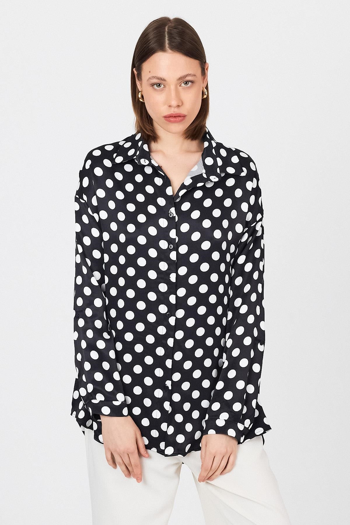 Siyah Puantiye Desen Oversize Saten Gömlek 9411