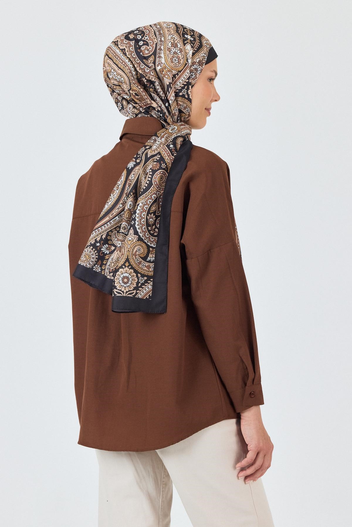 Siyah Retro Desenli Şal 4004