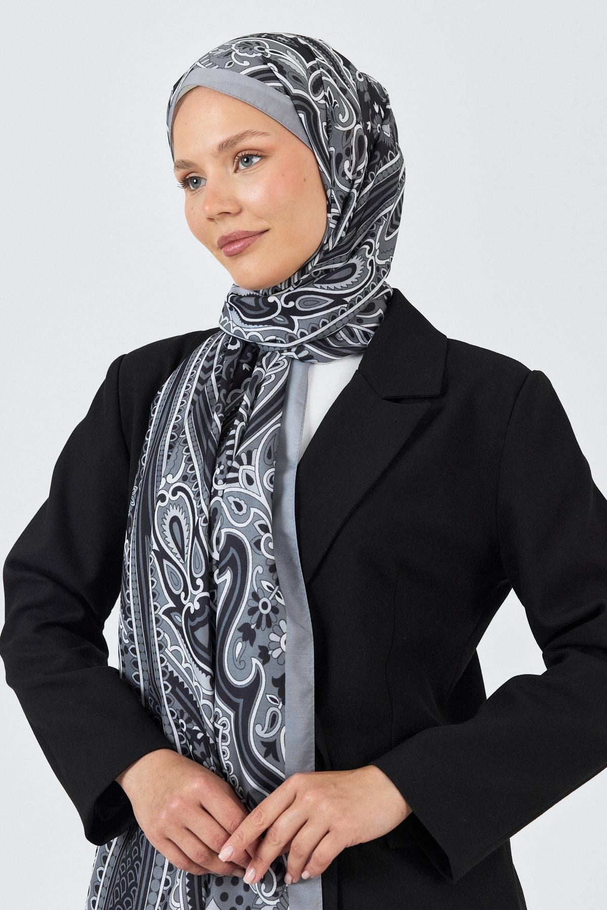Siyah Retro Desenli Şal 5684