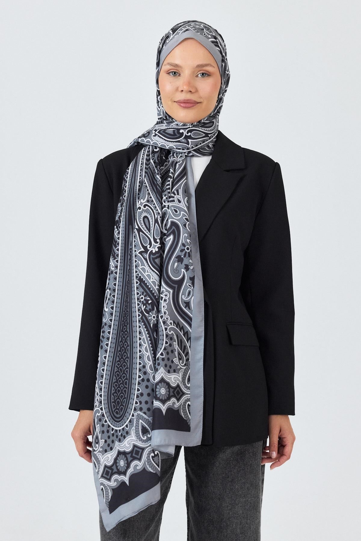 Siyah Retro Desenli Şal 5684