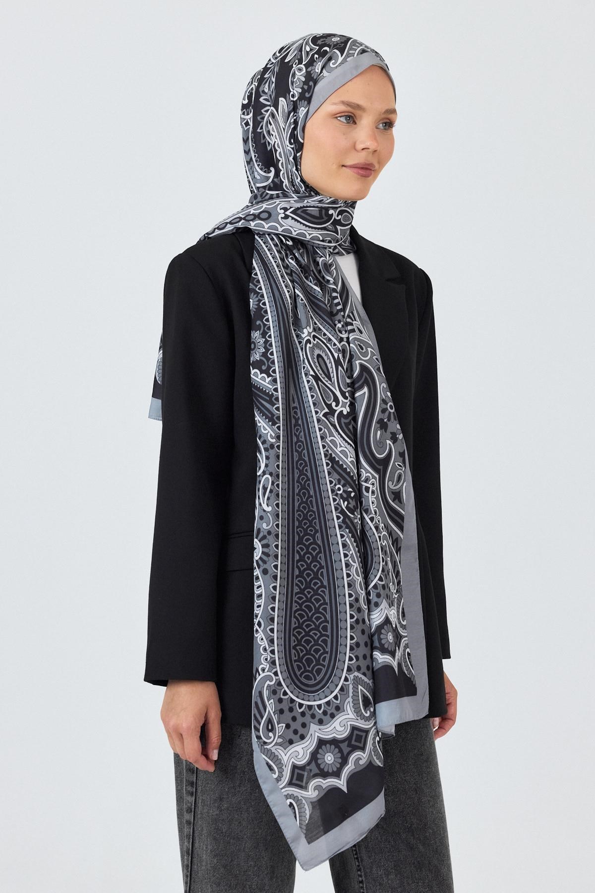 Siyah Retro Desenli Şal 5684