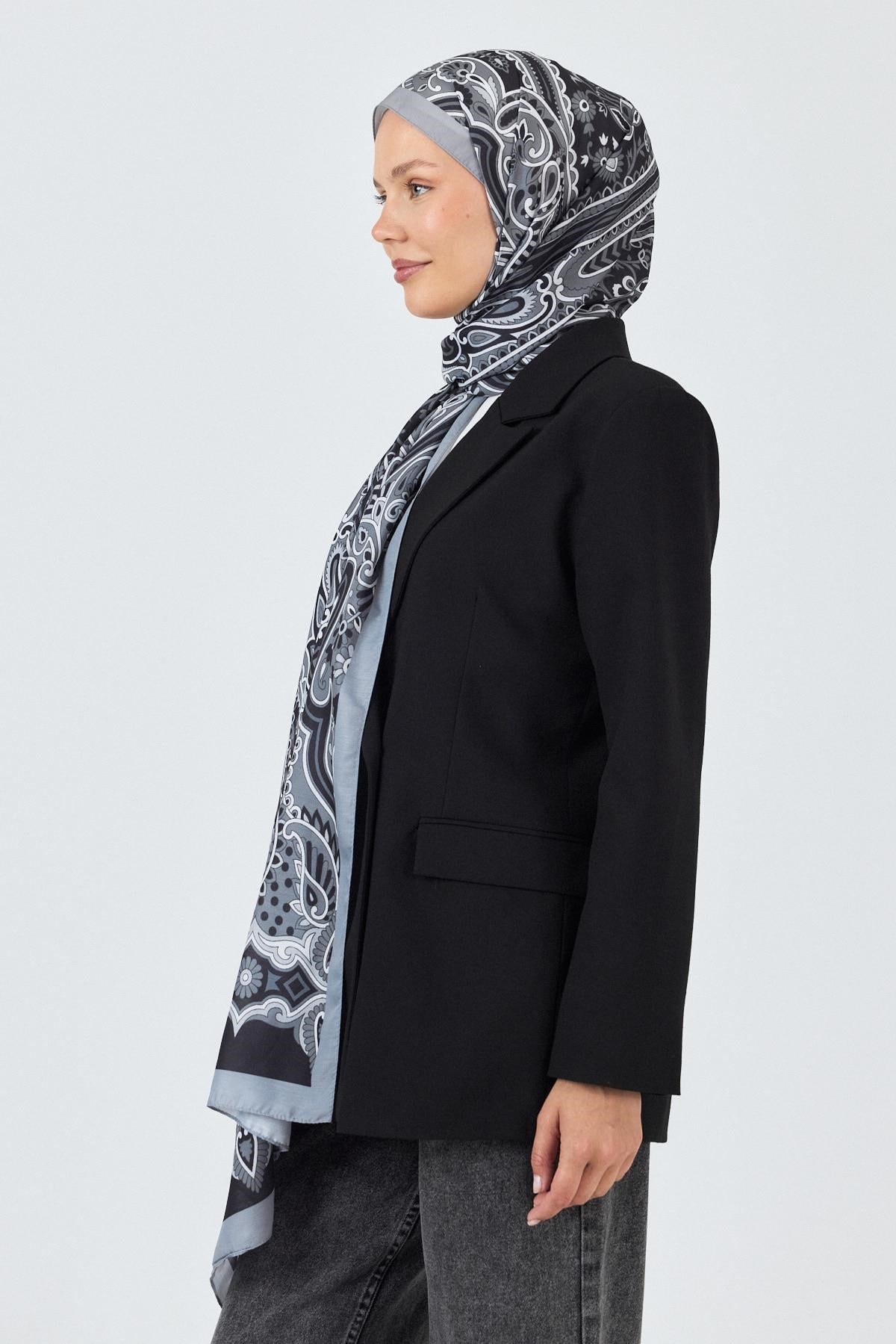 Siyah Retro Desenli Şal 5684