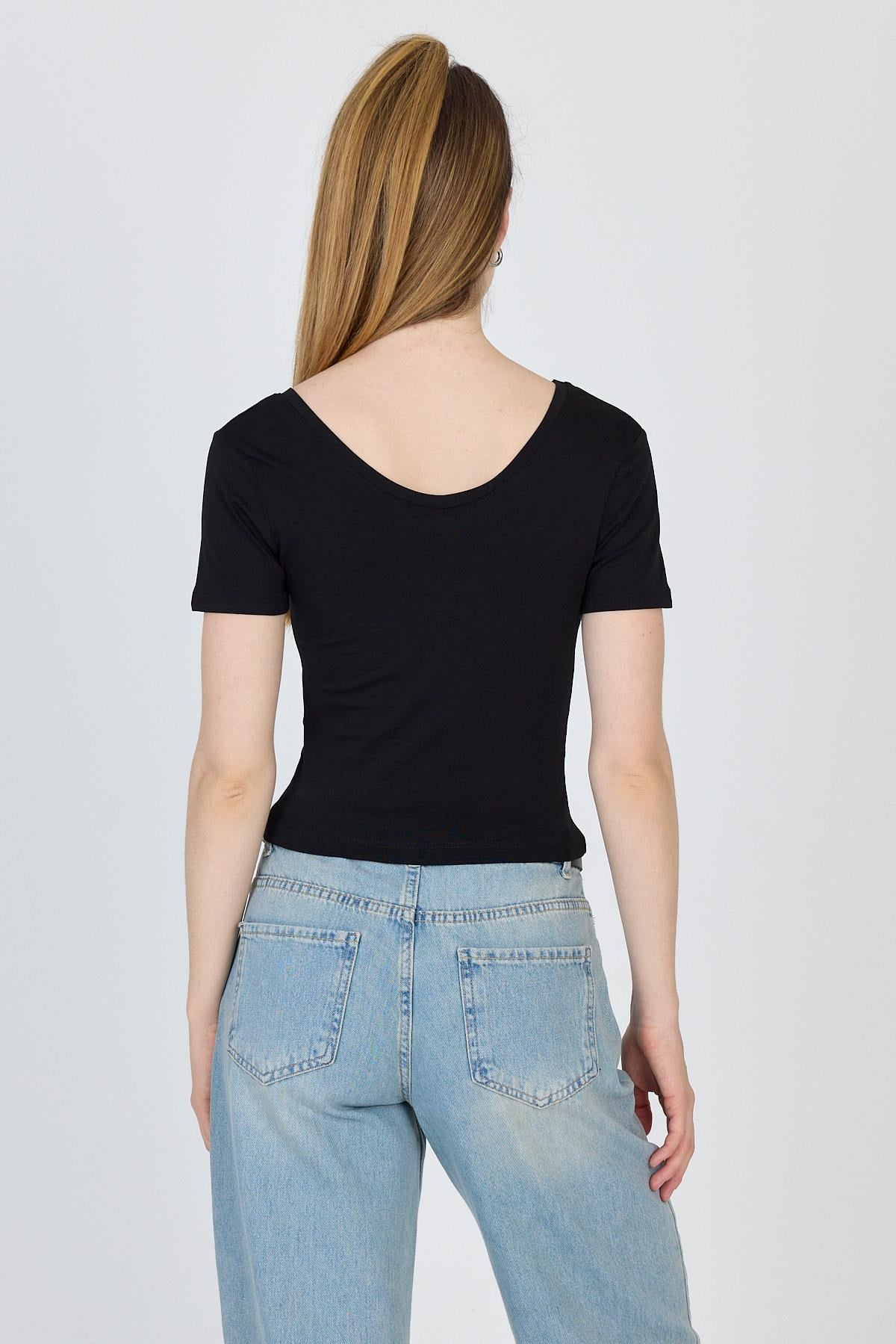 Siyah U Yaka Pamuklu Slim Fit Tişört 9186M
