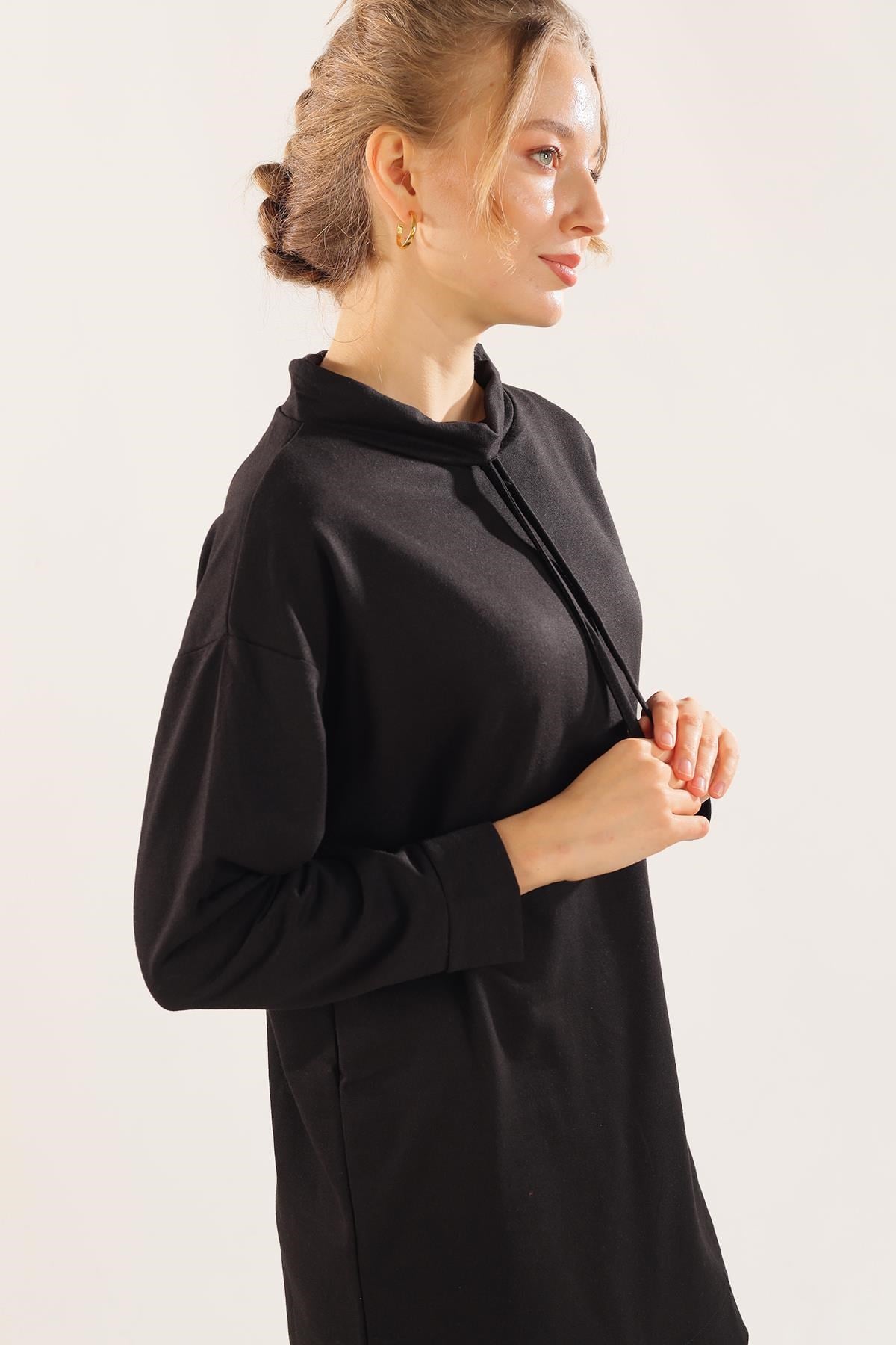 Siyah Yaka Bağcık Sweat 7383