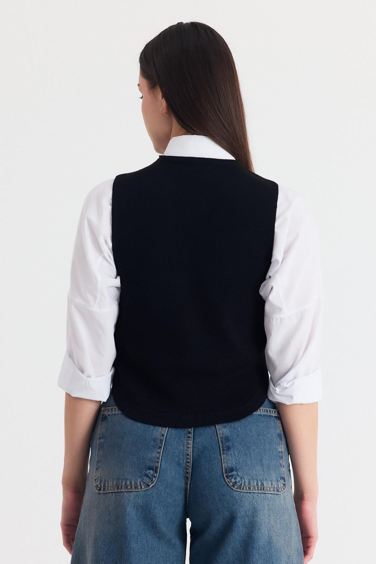 Siyah Yan Düğme Detay Sıfır Kol Süveter 2111