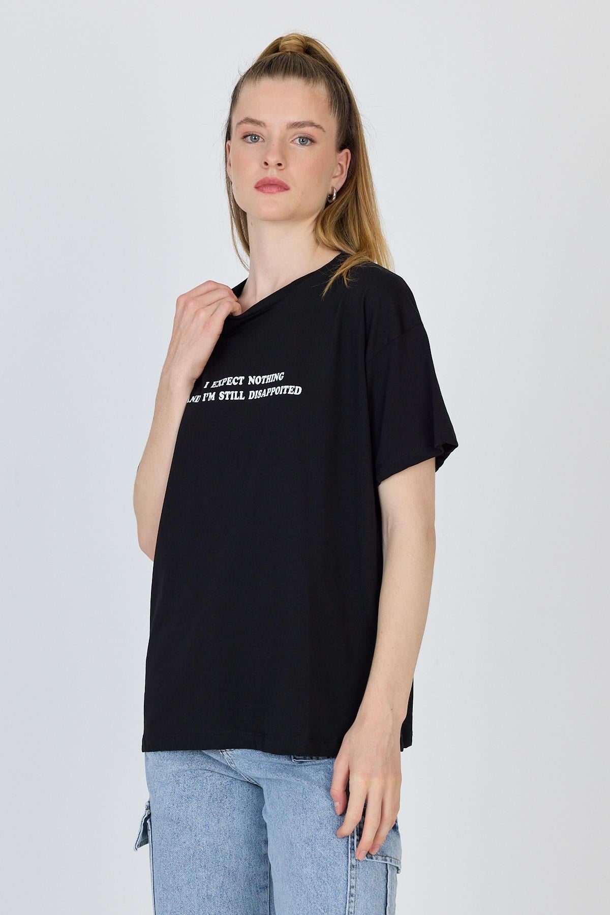 Siyah Yazı Baskılı %100 Pamuk Oversize Tişört 2150-8M