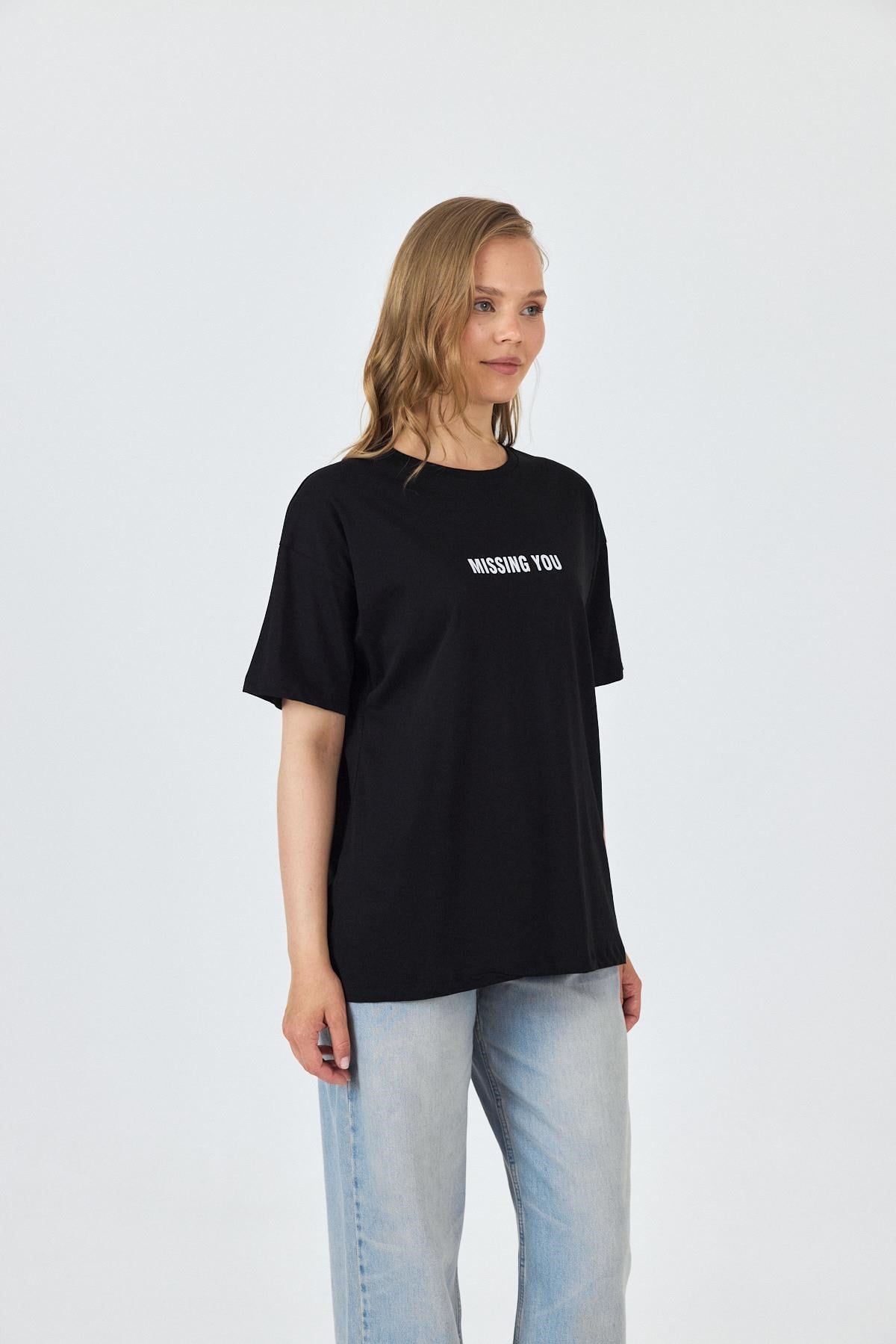 Siyah Yazı Baskılı Pamuklu Oversize Tişört 2150-6M