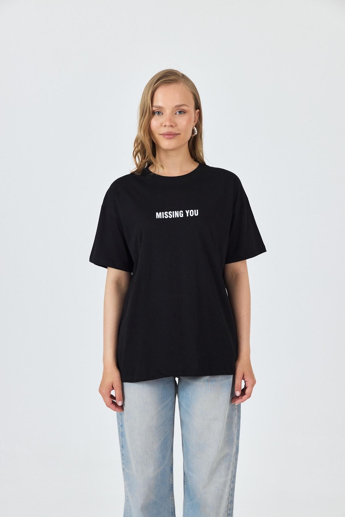 Siyah Yazı Baskılı Pamuklu Oversize Tişört 2150-6M