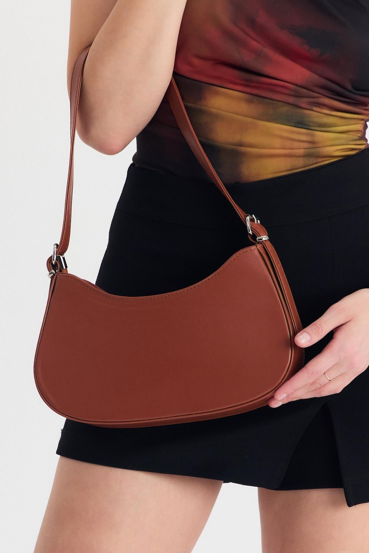 Taba Oval Baget Çanta 3001