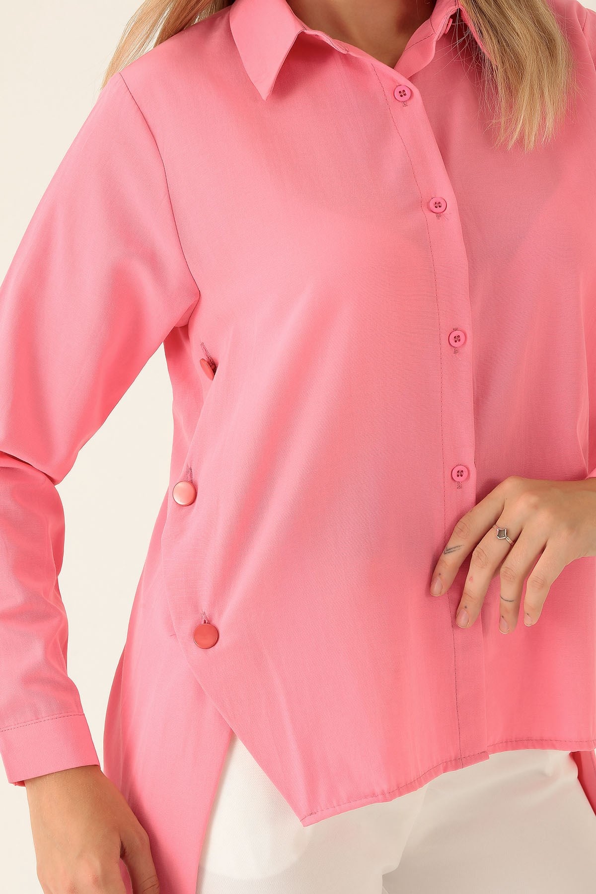 Yandan Çıtçıtlı Düğmeli Bayan Gömlek - 6508A Şeker Pembe