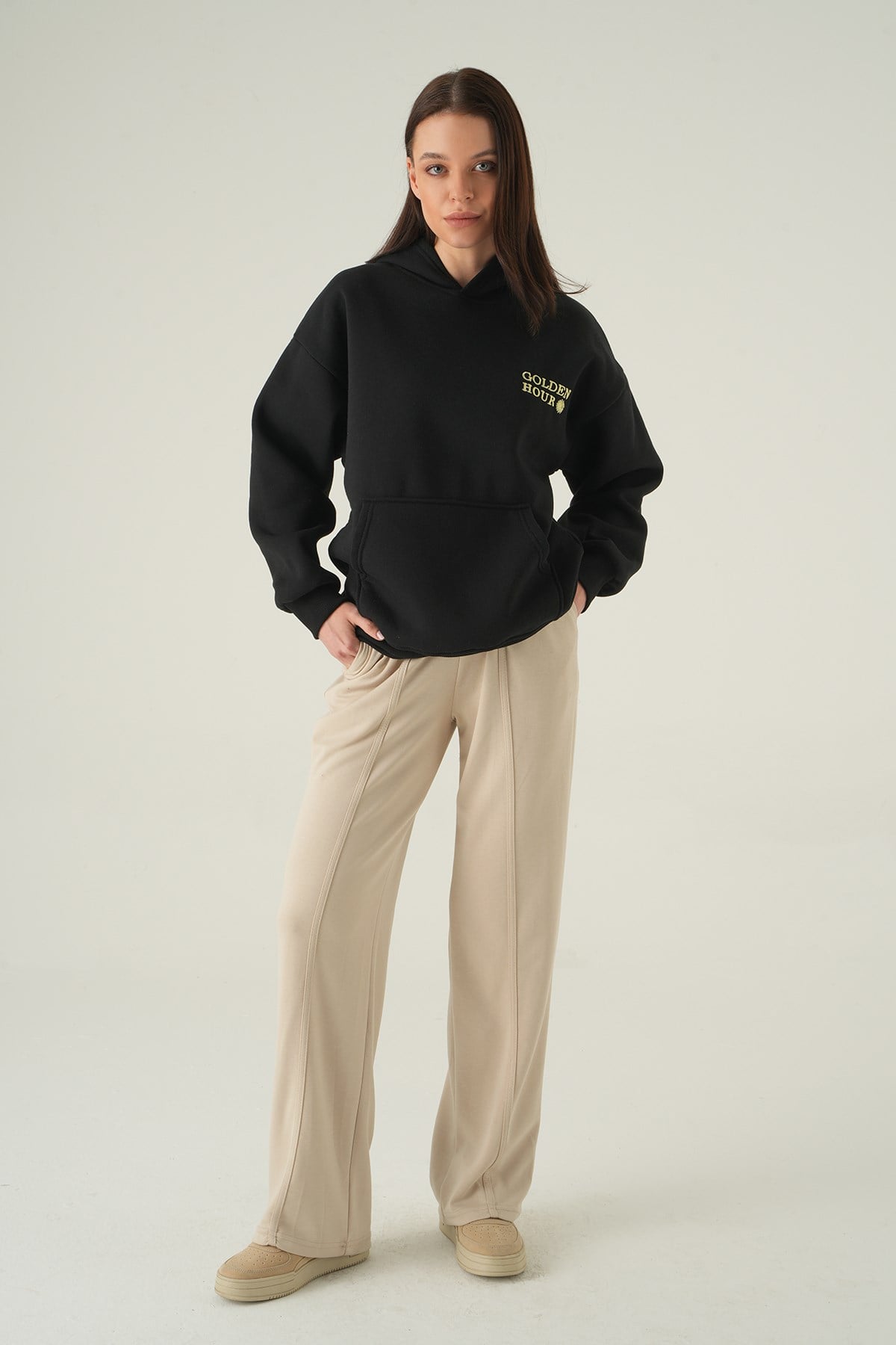 Yazı Nakışlı Kapüşonlu Sweat Siyah 0308