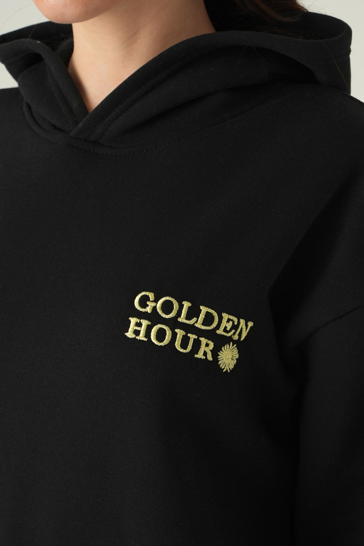 Yazı Nakışlı Kapüşonlu Sweat Siyah 0308