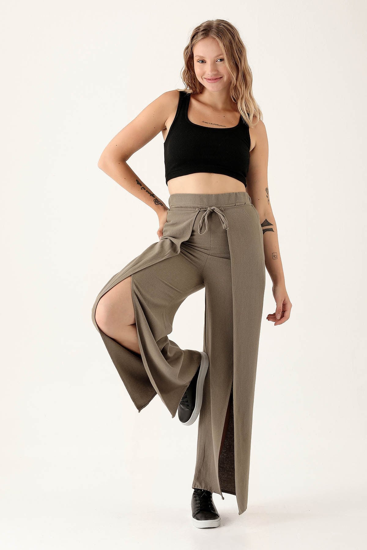 Yırtmaç Detay Bol Bayan Pantolon - 4044 Olive Yeşili