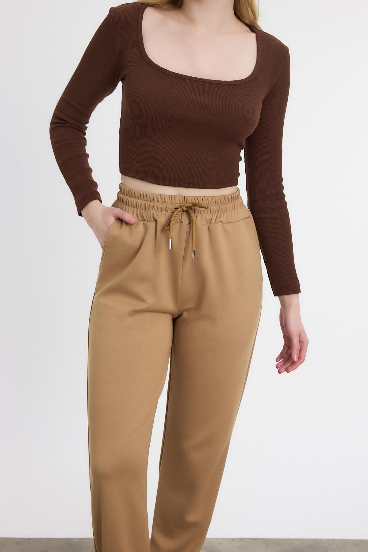 Yumuşak Dokulu Esnek Premium Kumaş Rahat Kalıp Eşofman Altı Camel - 8242