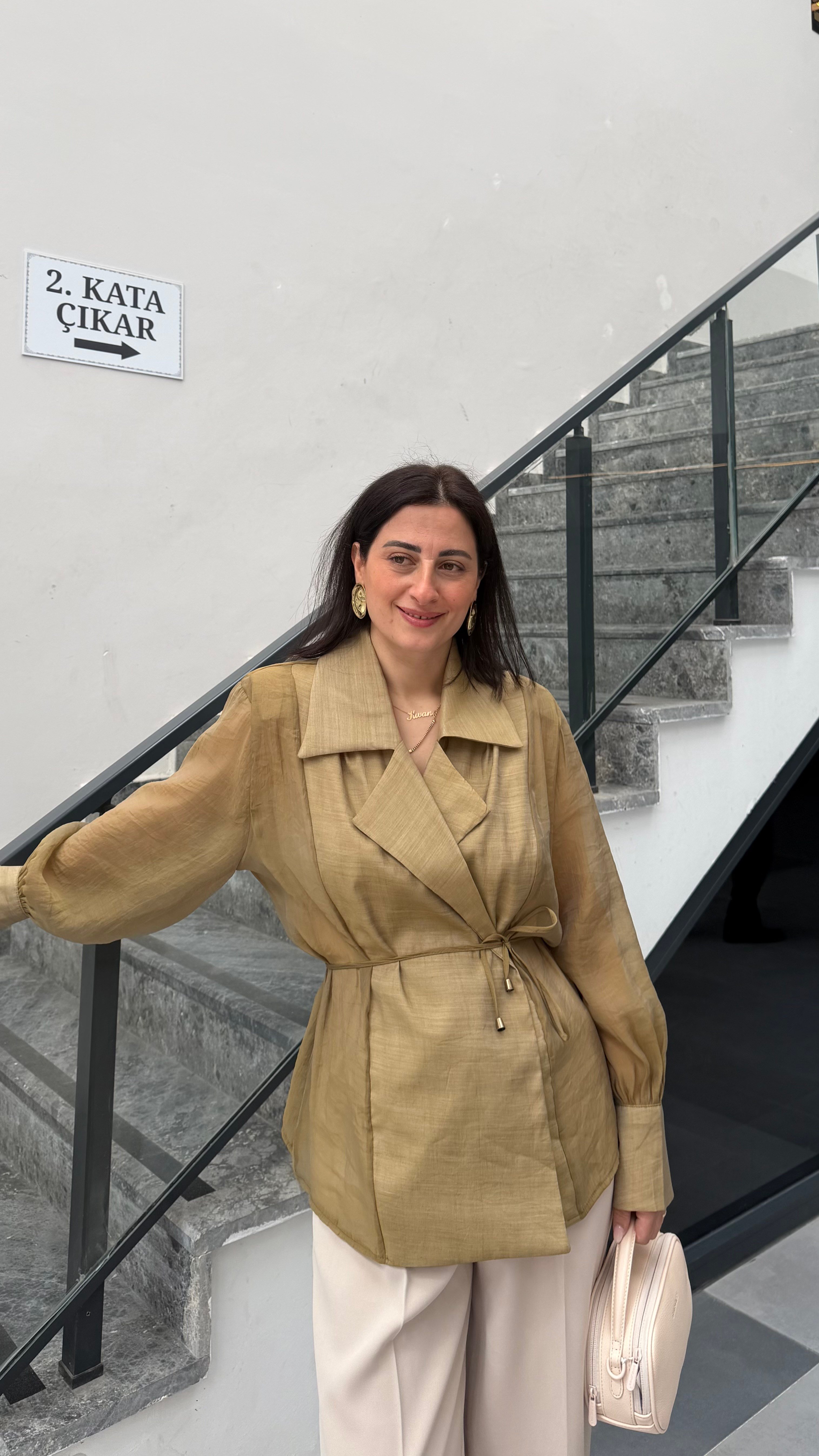 YEŞİL VATKALI KRUVAZE GÖMLEK