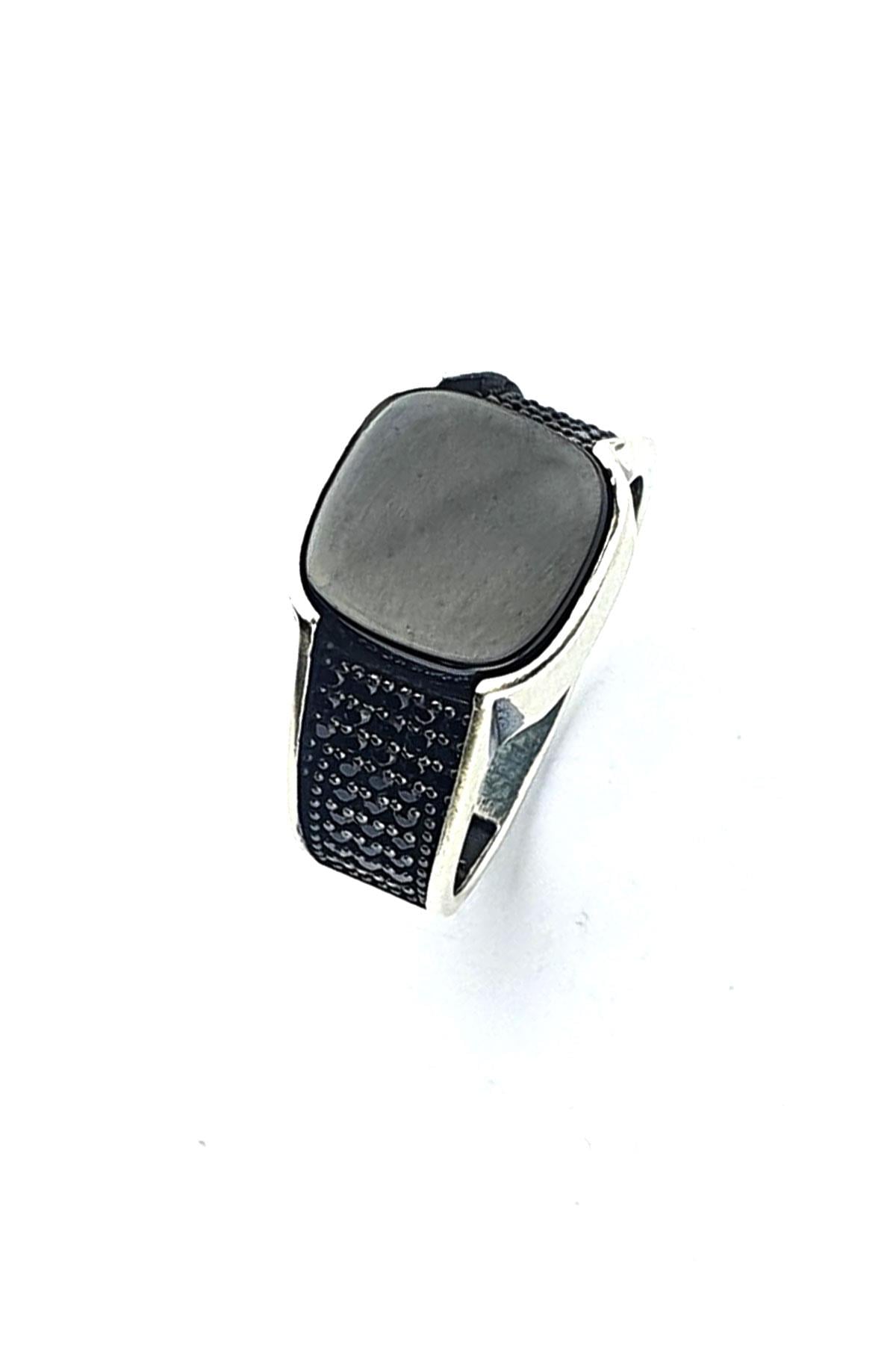 Oniks Taşlı 925 ayar Gümüş Erkek Yüzük