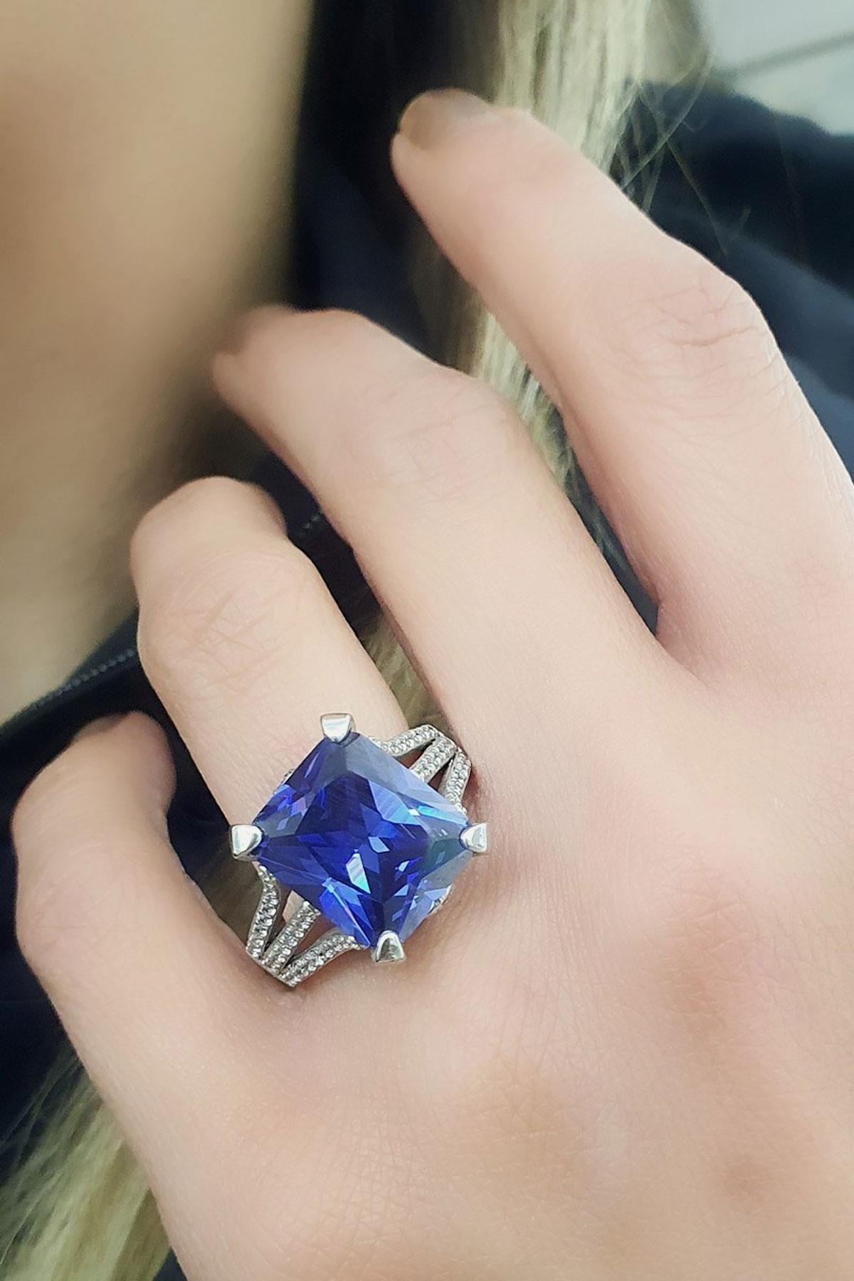 Sky Diamond purple Tanzanit Taşlı 925ayar Gümüş Üzerine Beyaz Altın Kaplama Baget Tek Taş Yüzük