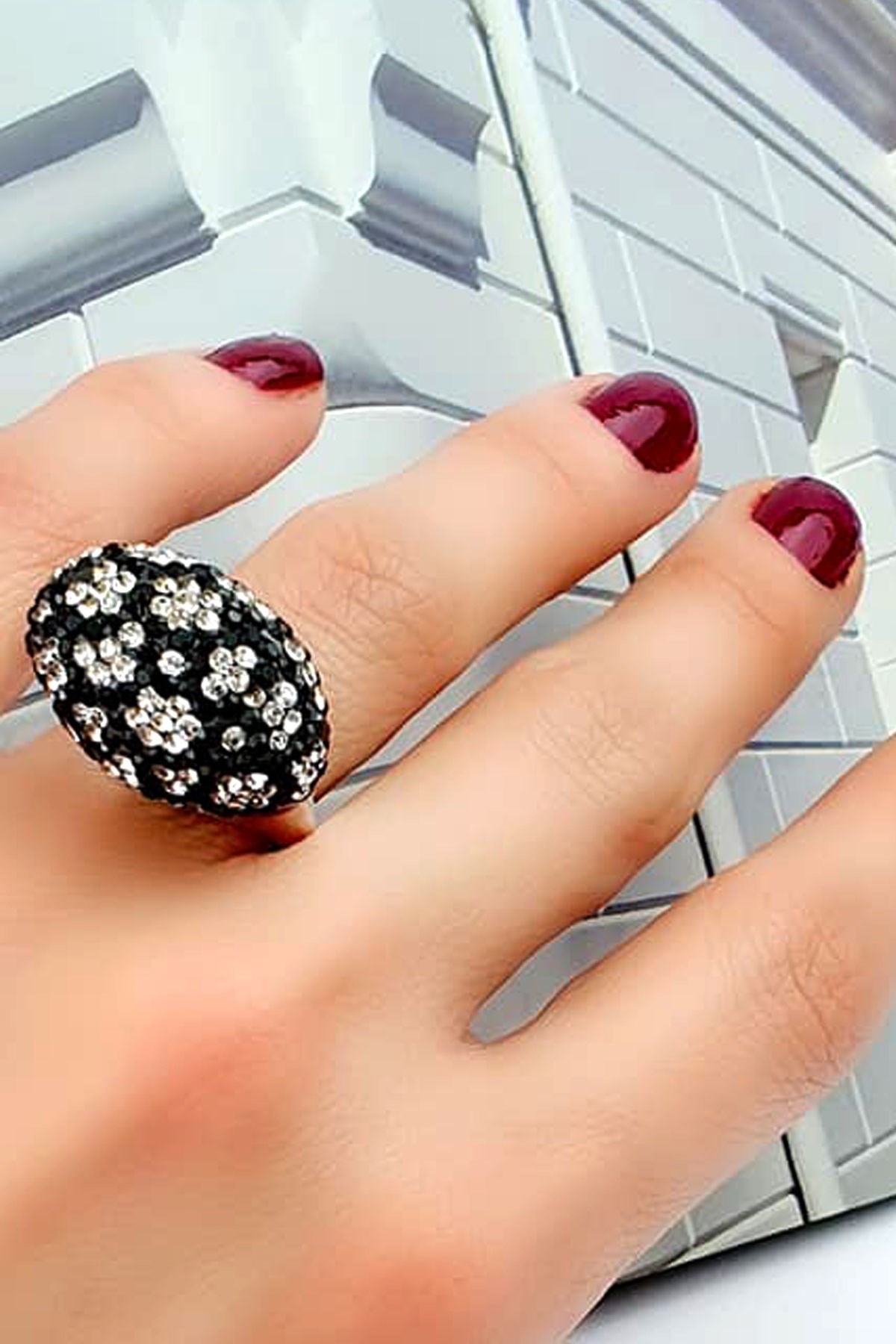 Swarovski taşlı çiçek desenli 925 ayar gümüş lüks bombeli yüzük