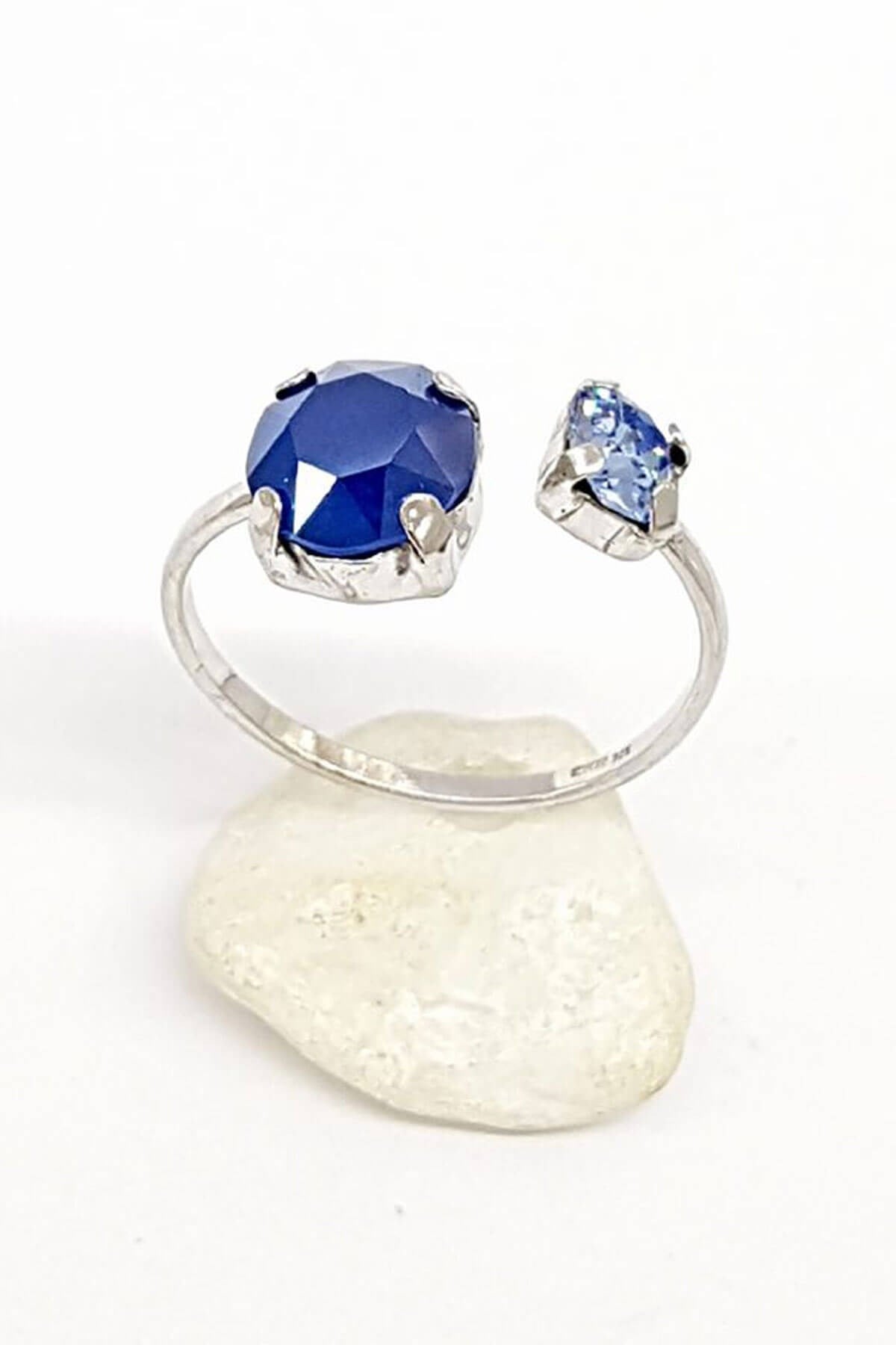 swarovski taşlı gümüş bayan yüzük 