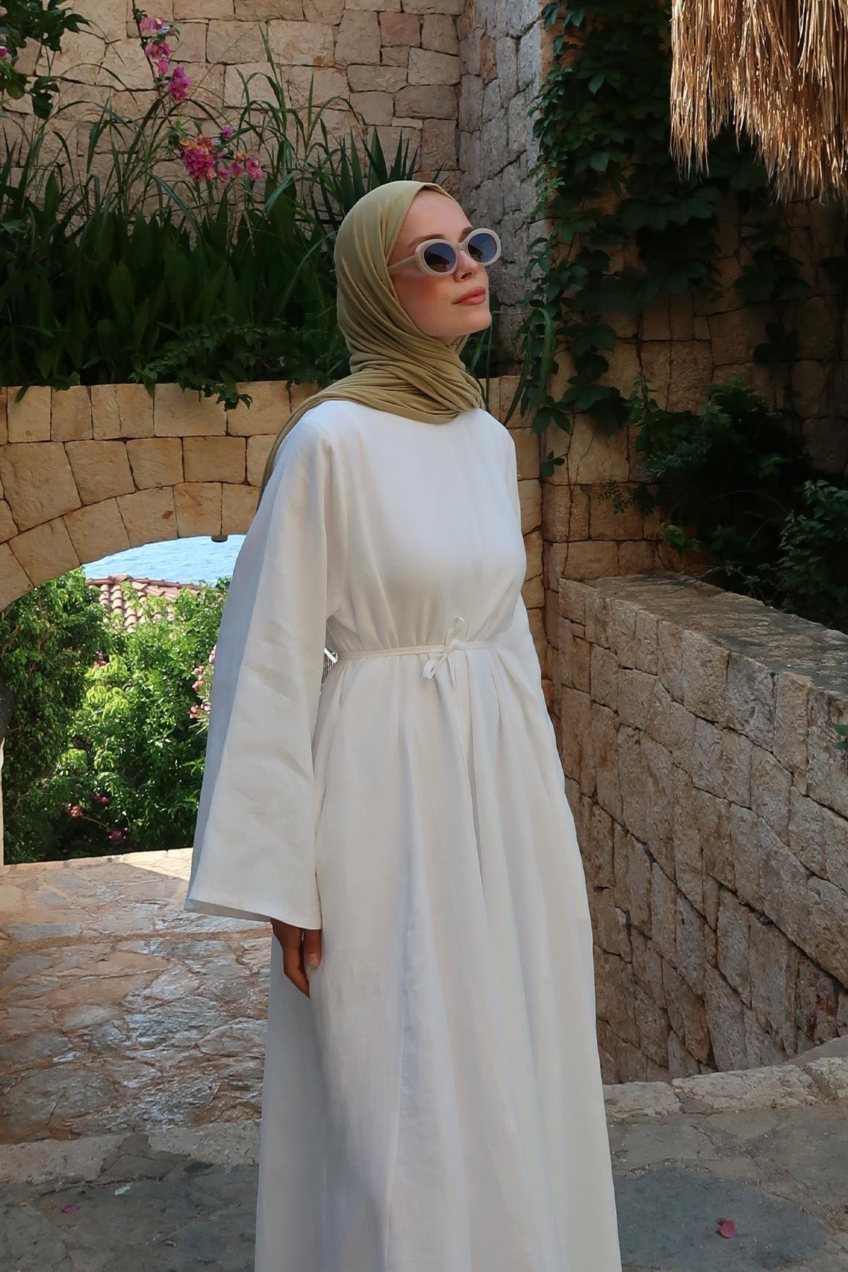 Beyaz Maha Elbise 