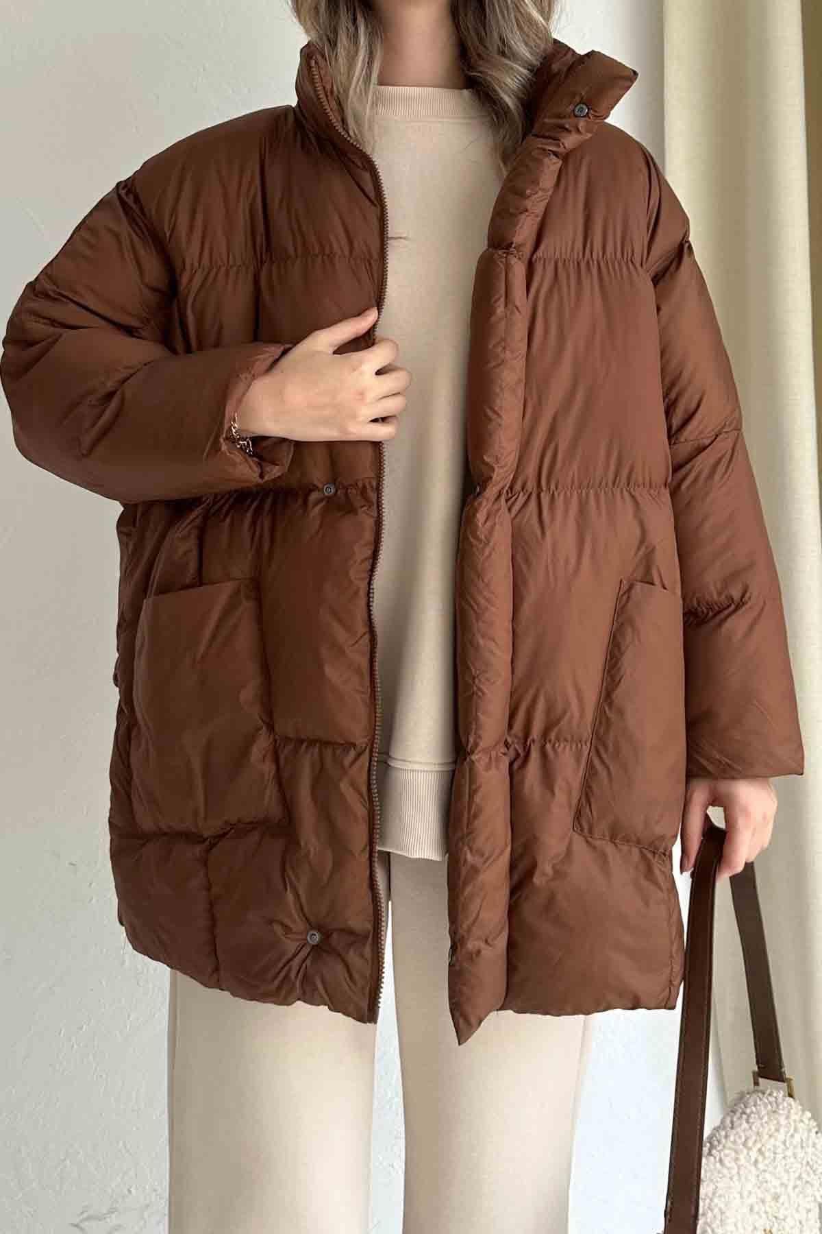Düşük Kol Dik Yakalı Kızıl Kahve Şişme Mont