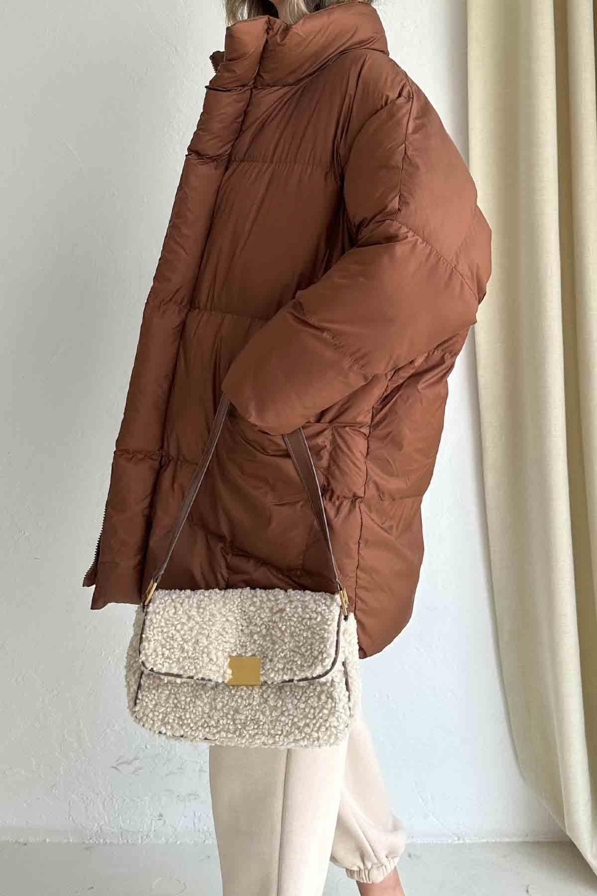 Düşük Kol Dik Yakalı Kızıl Kahve Şişme Mont