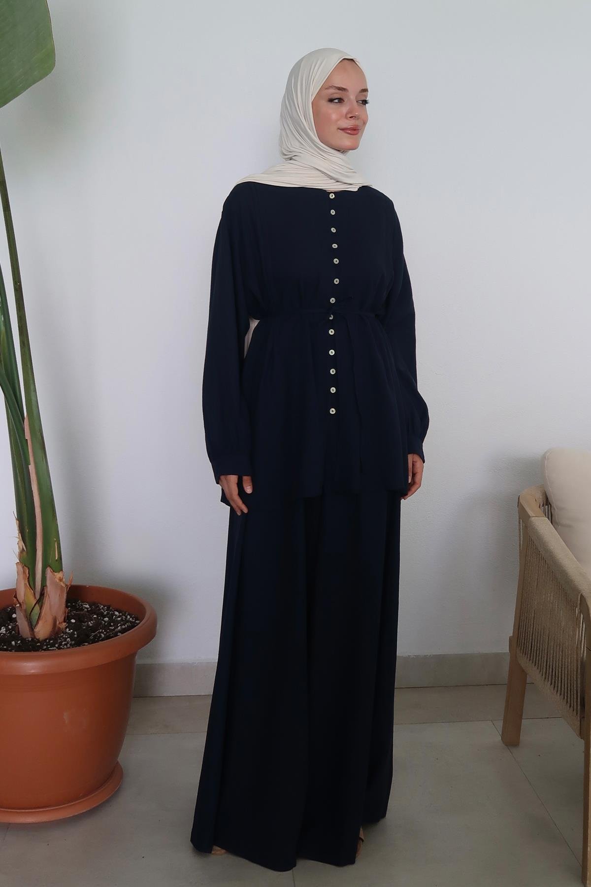 Lacivert Alya Takım