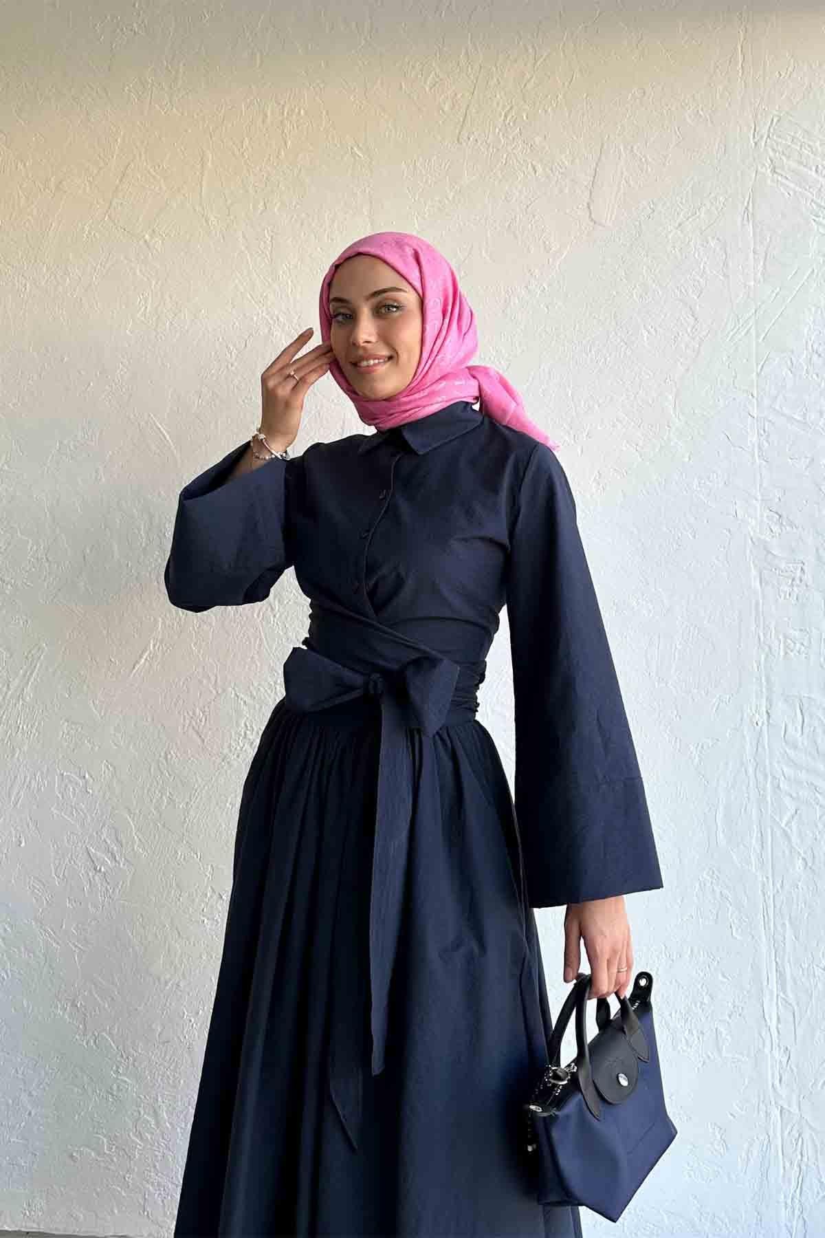 Takım Lacivert