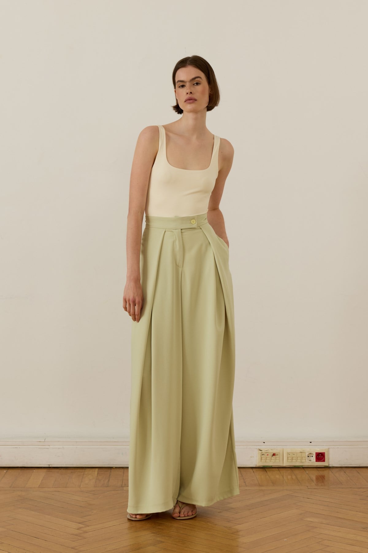 Leona Ruffled Wide-Leg Pants Soft Grenn