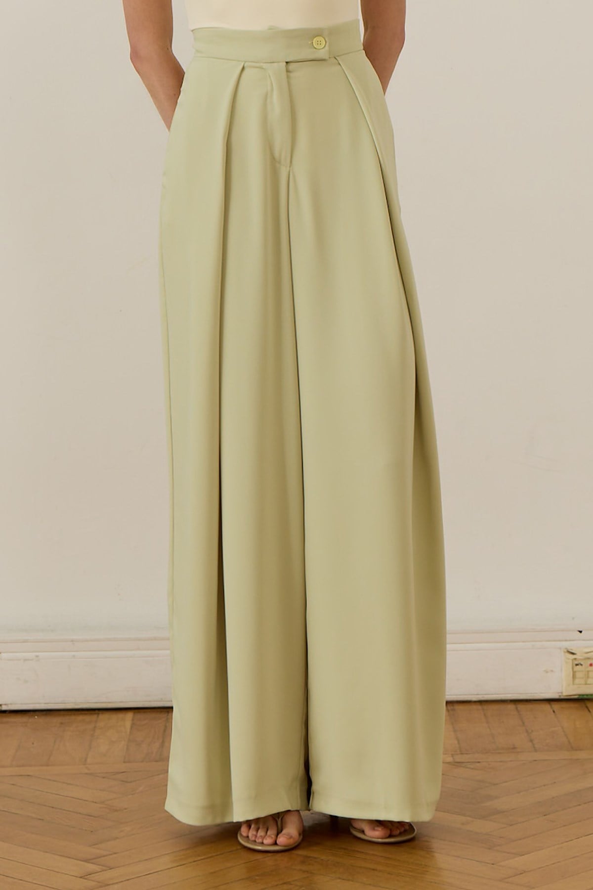 Leona Ruffled Wide-Leg Pants Soft Grenn