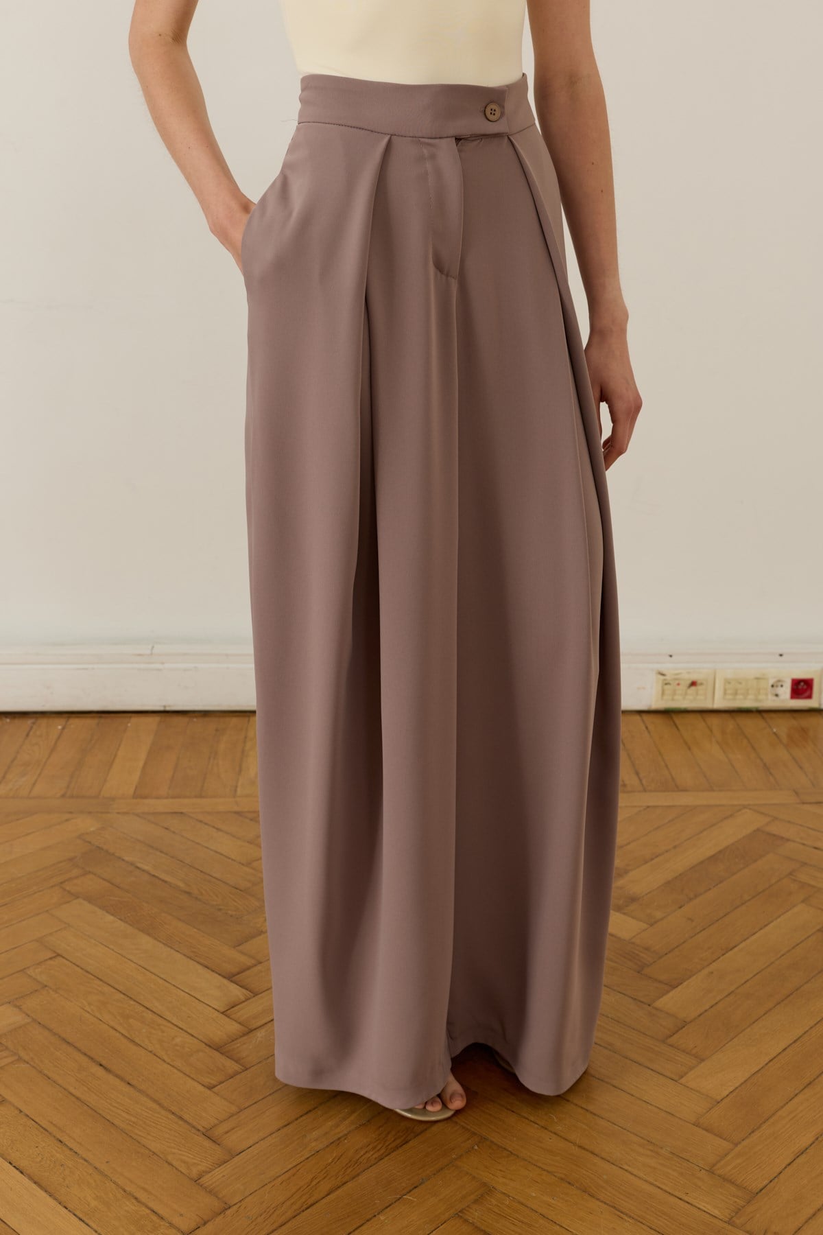 Leona Pants Mink Color