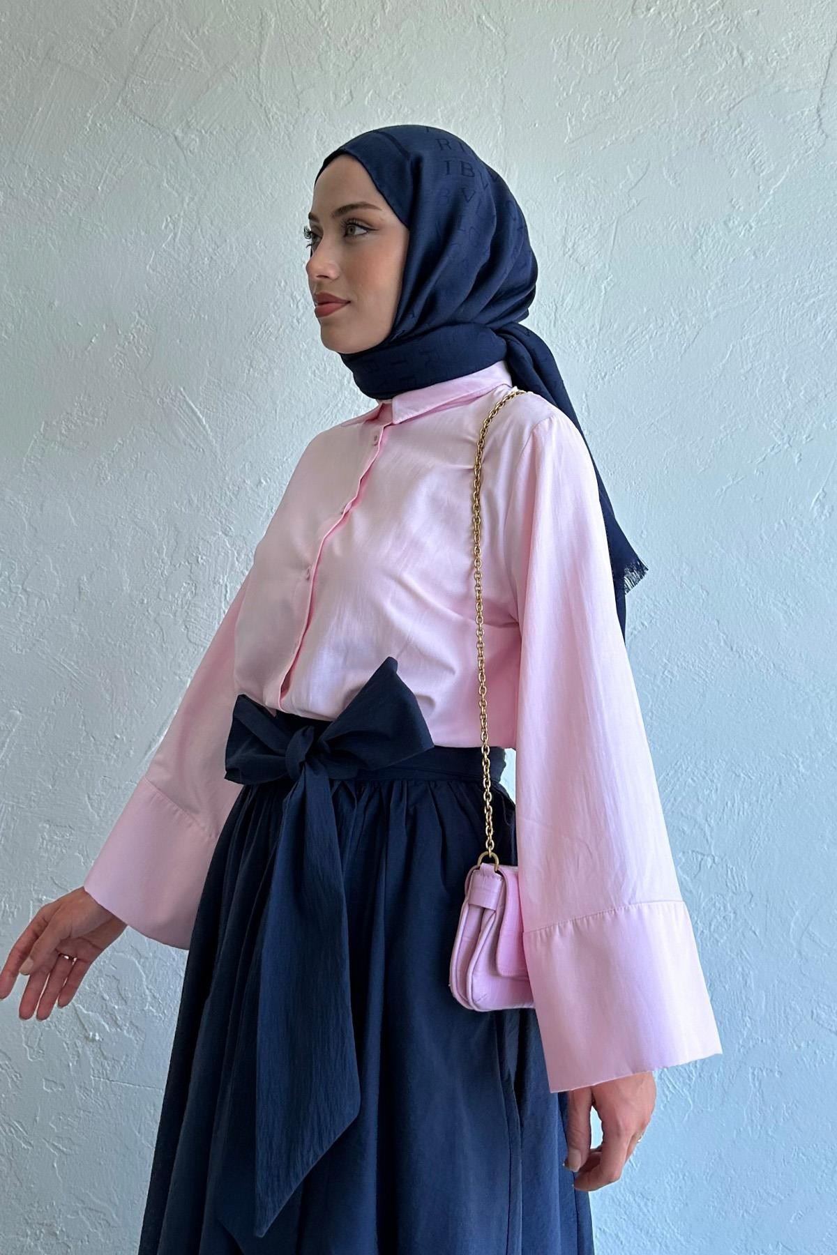Pembe Gömlek