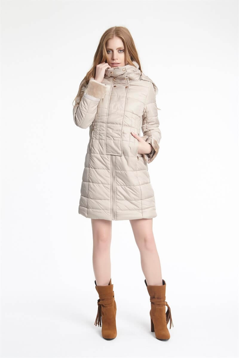 Kolları Tüy Detaylı Mont