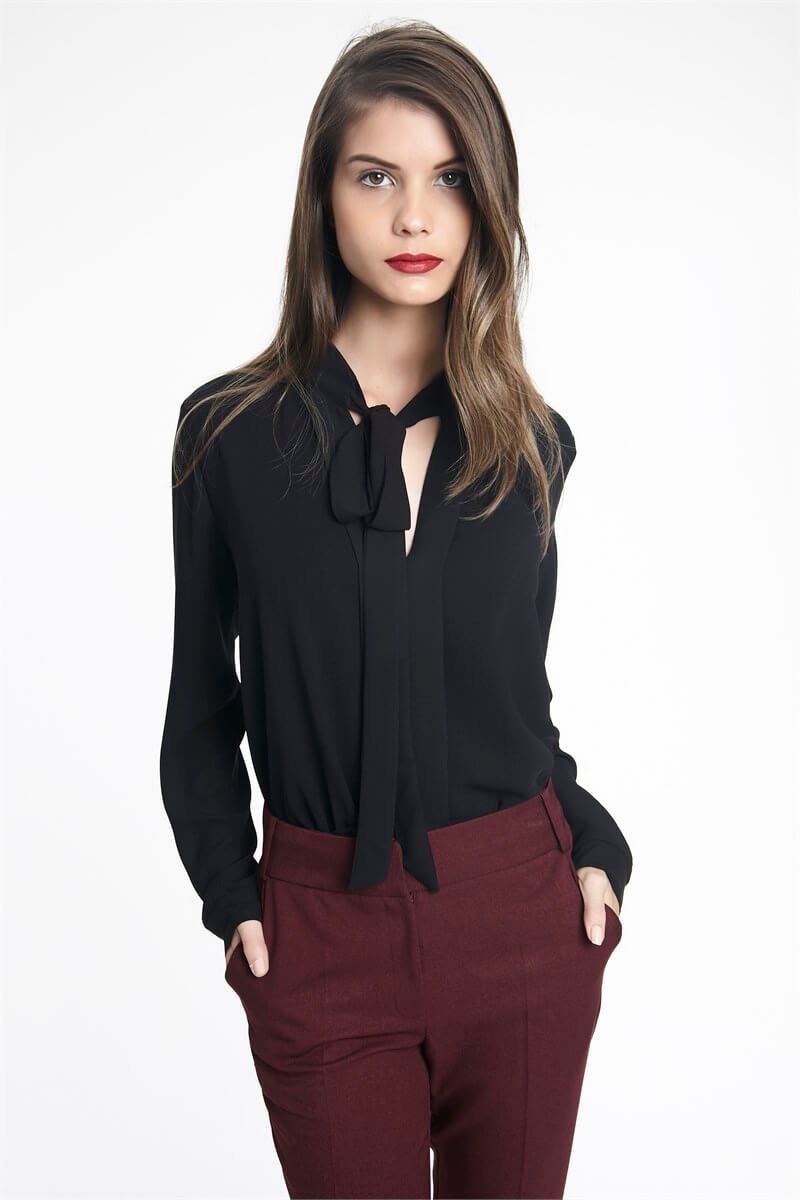 Boyundan Bağlamalı Krep Bluz Siyah 