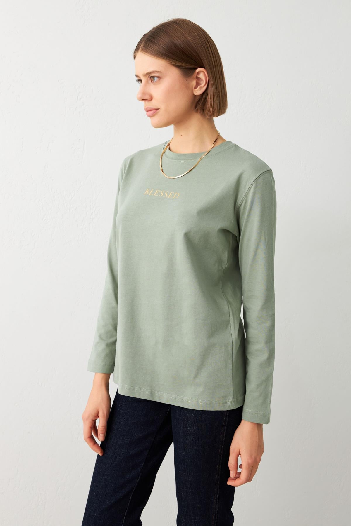 Çağla Bisiklet Yaka Uzun Kollu Baskı Detaylı Sweatshirt Kadın Kategorisiz modelleri