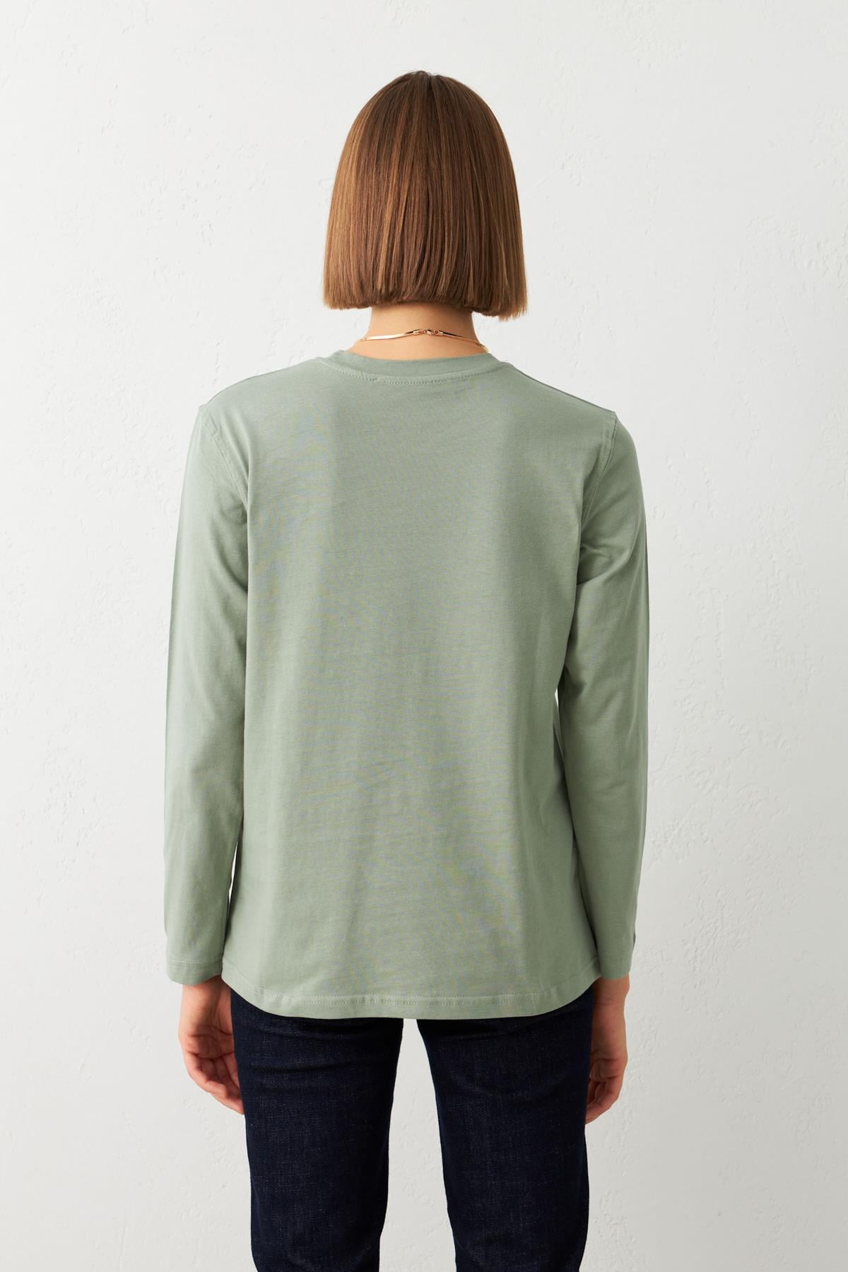 Çağla Bisiklet Yaka Uzun Kollu Baskı Detaylı Sweatshirt Kadın Kategorisiz modelleri