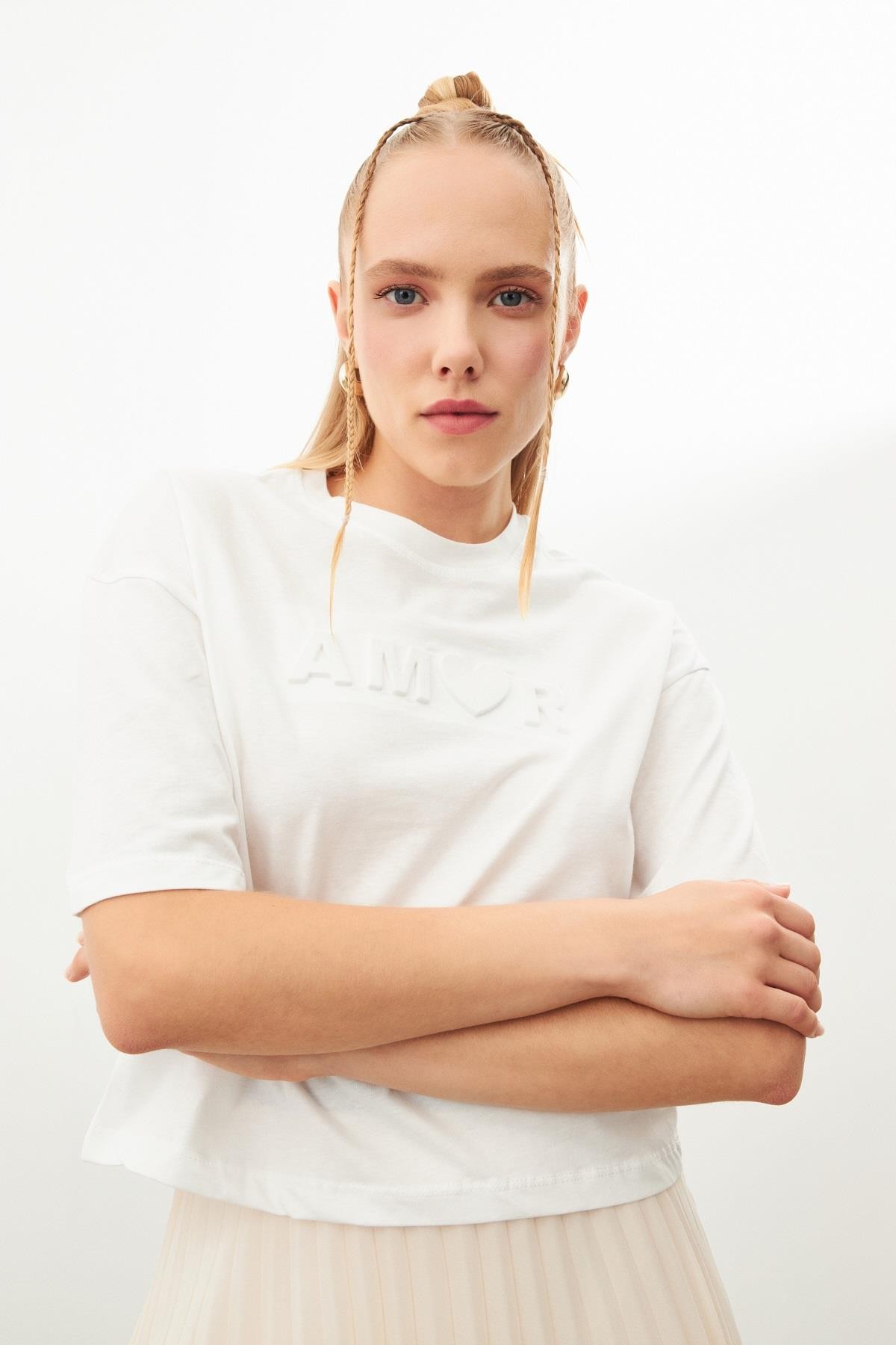 Ekru Basic Bisiklet Yaka Baskılı T-Shirt Kadın T-Shirt modelleri