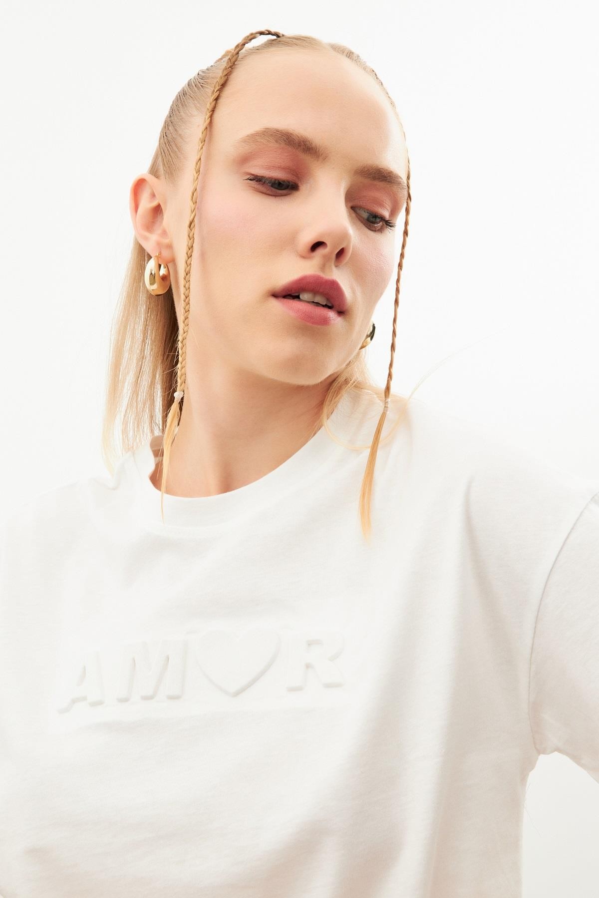 Ekru Basic Bisiklet Yaka Baskılı T-Shirt Kadın T-Shirt modelleri