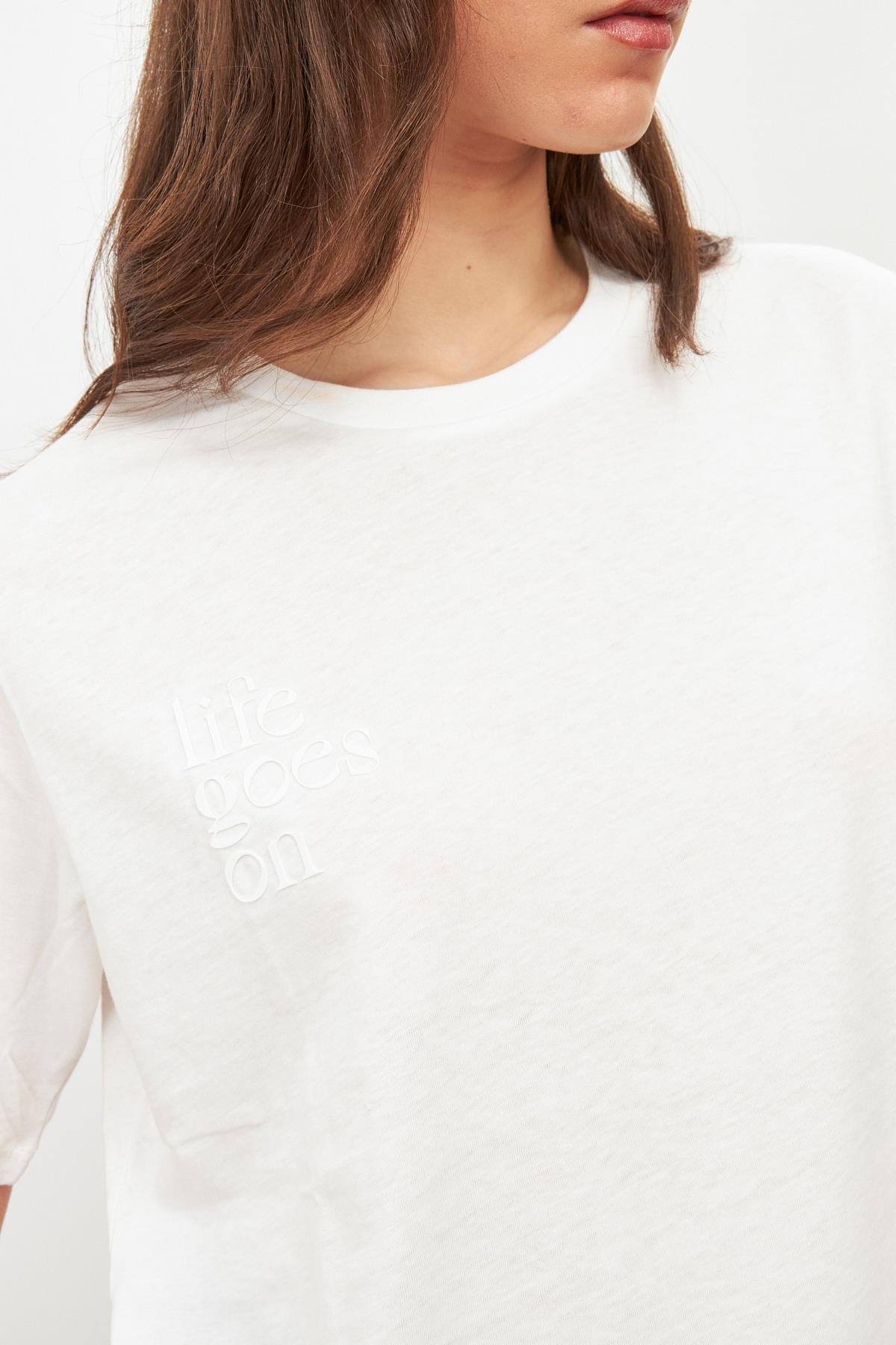 Ekru Bisiklet Yaka Oversize Kısa Kollu T-Shirt Kadın T-Shirt modelleri