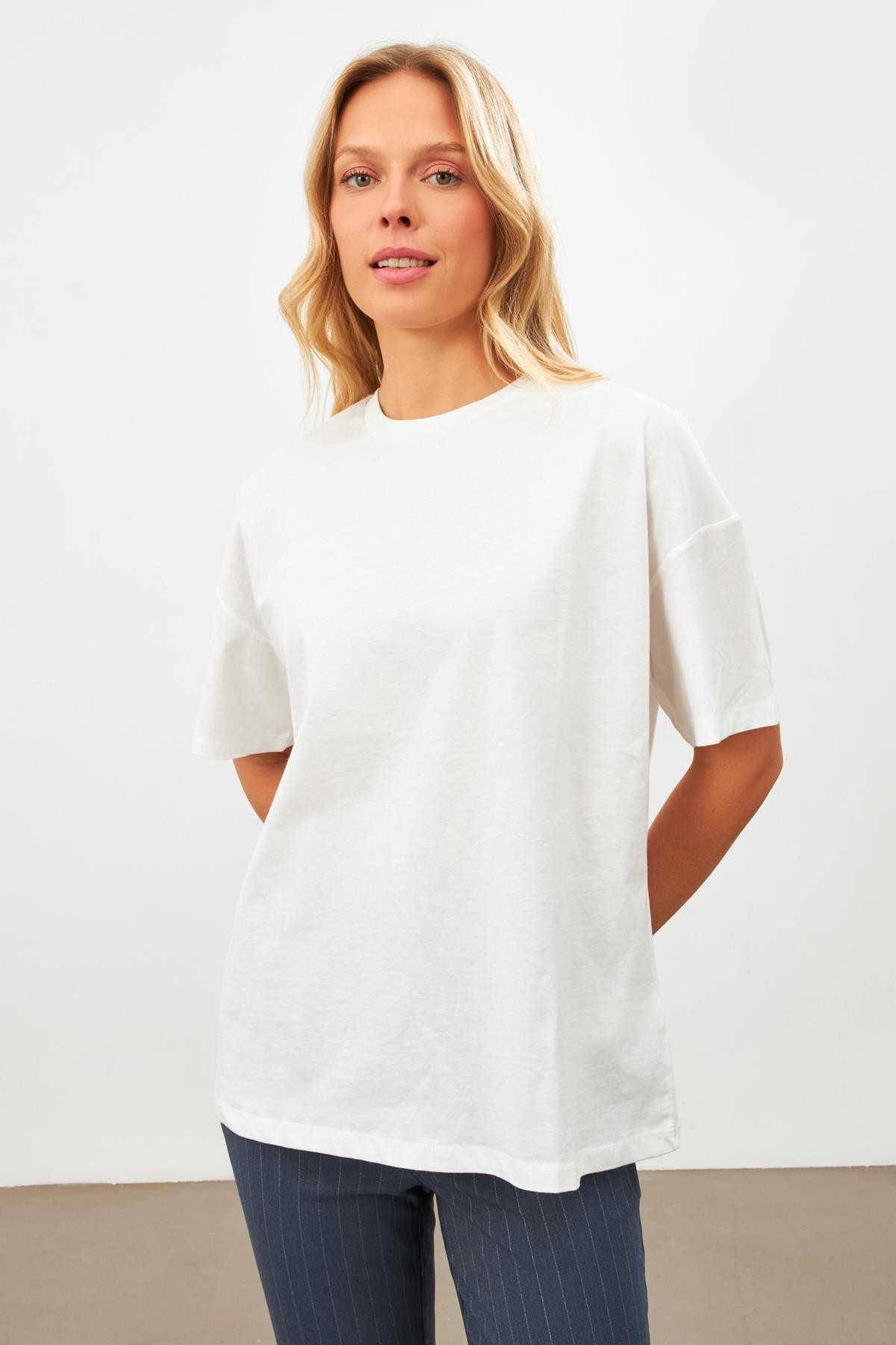Ekru Düz Basic Bisiklet Yaka T-Shirt Kadın T-Shirt modelleri