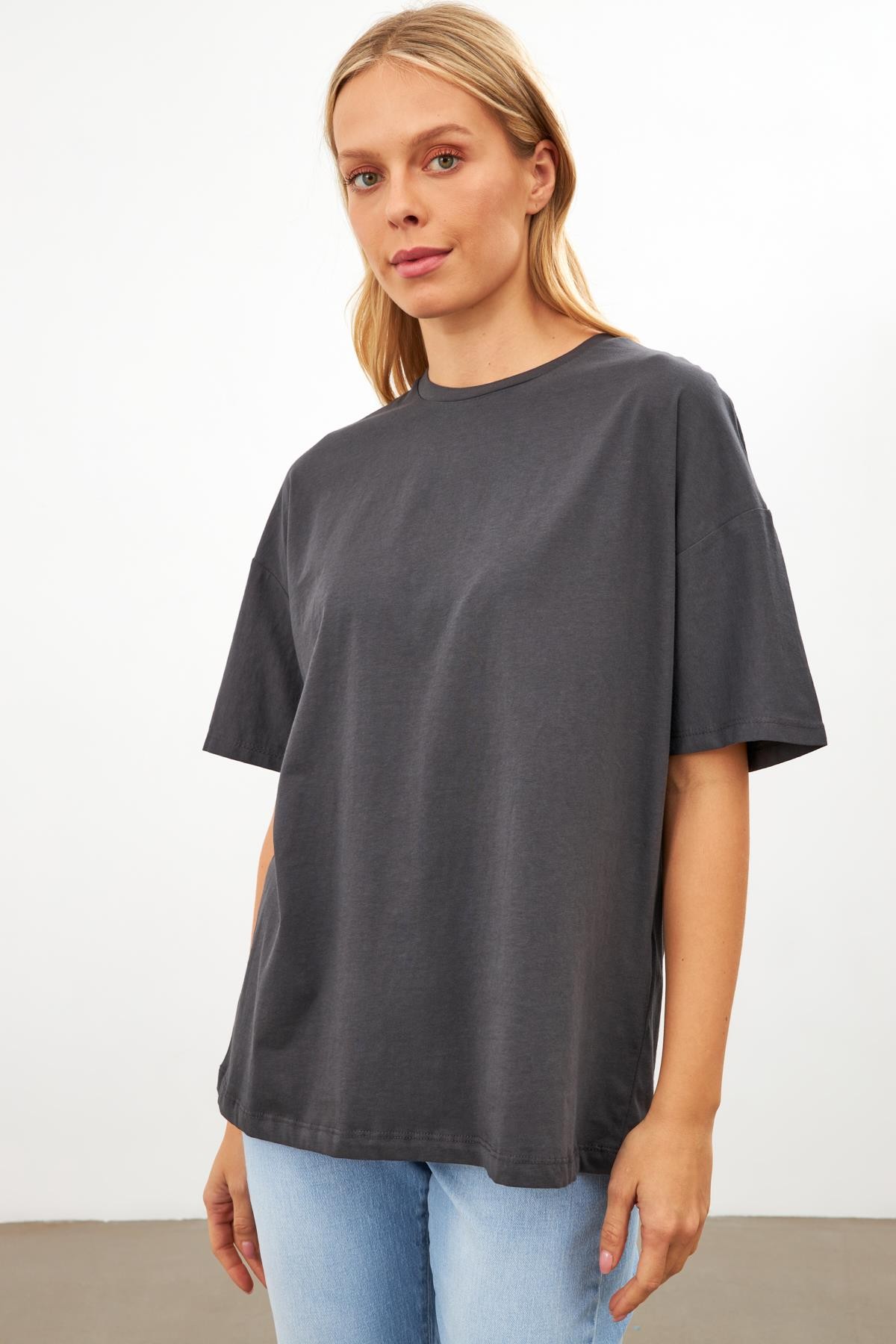 Füme Düz Basic Bisiklet Yaka T-Shirt Kadın T-Shirt modelleri